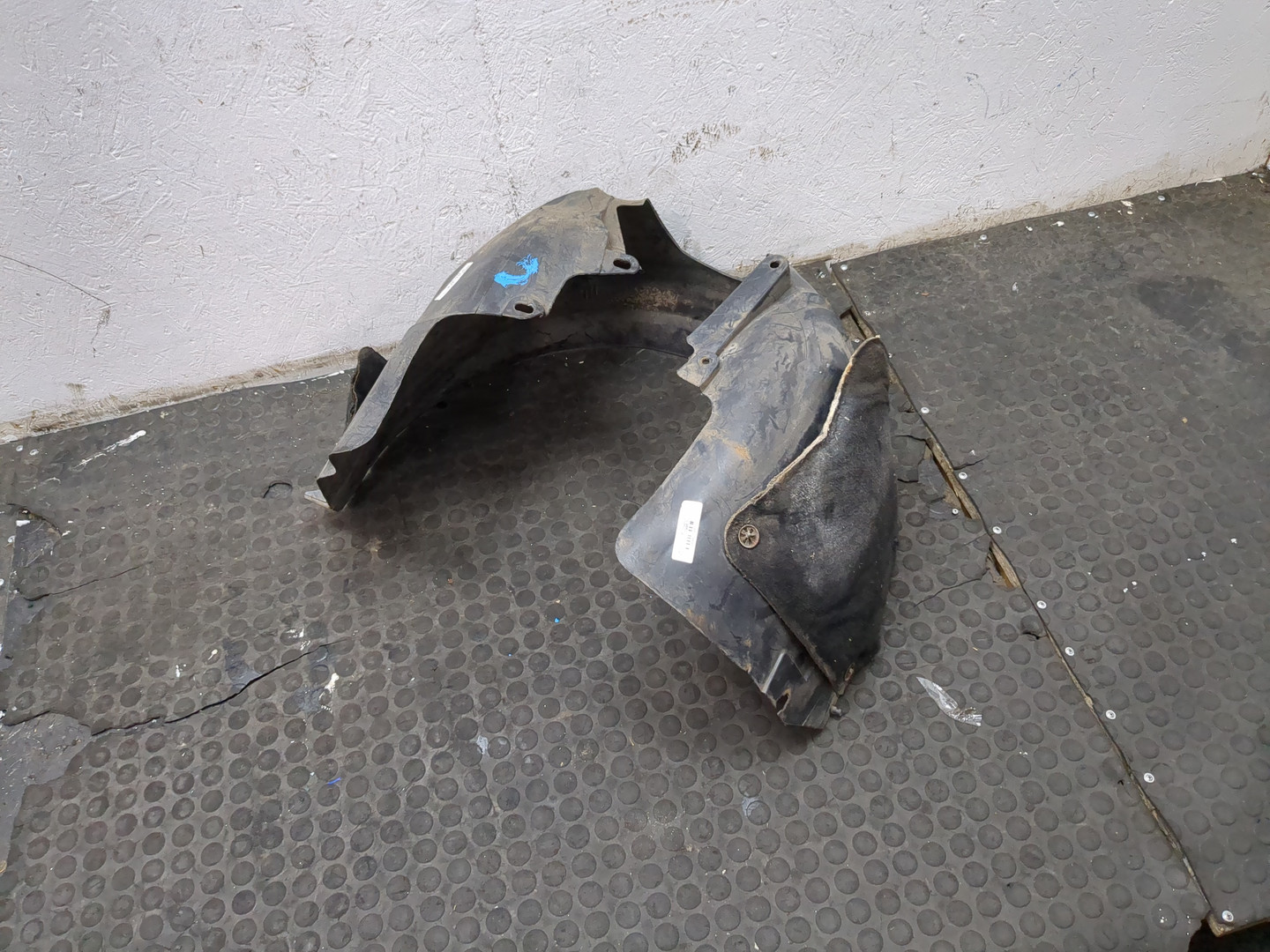 Локер передний левый