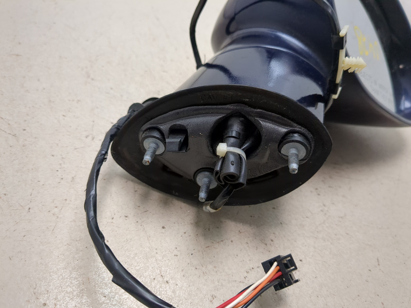 Зеркало правое электрическое