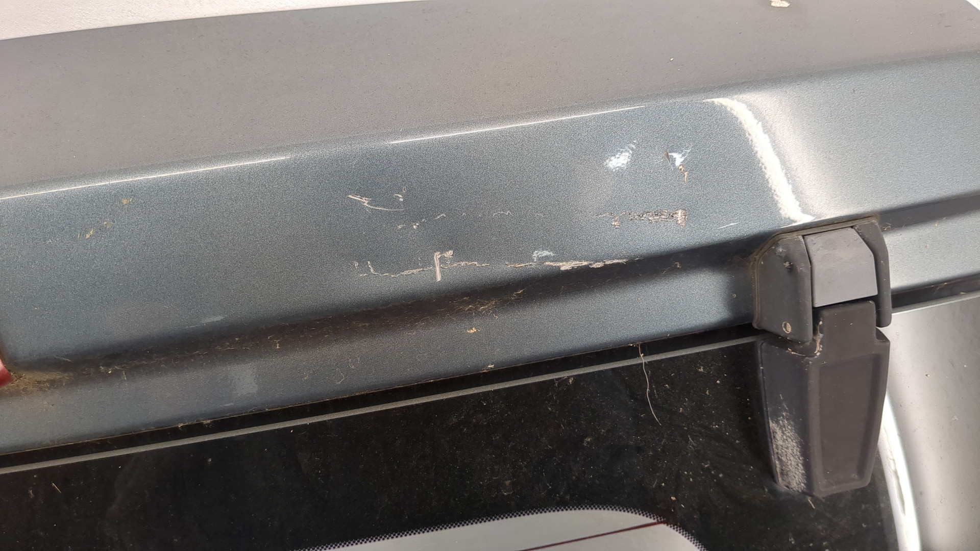 Дверь багажника