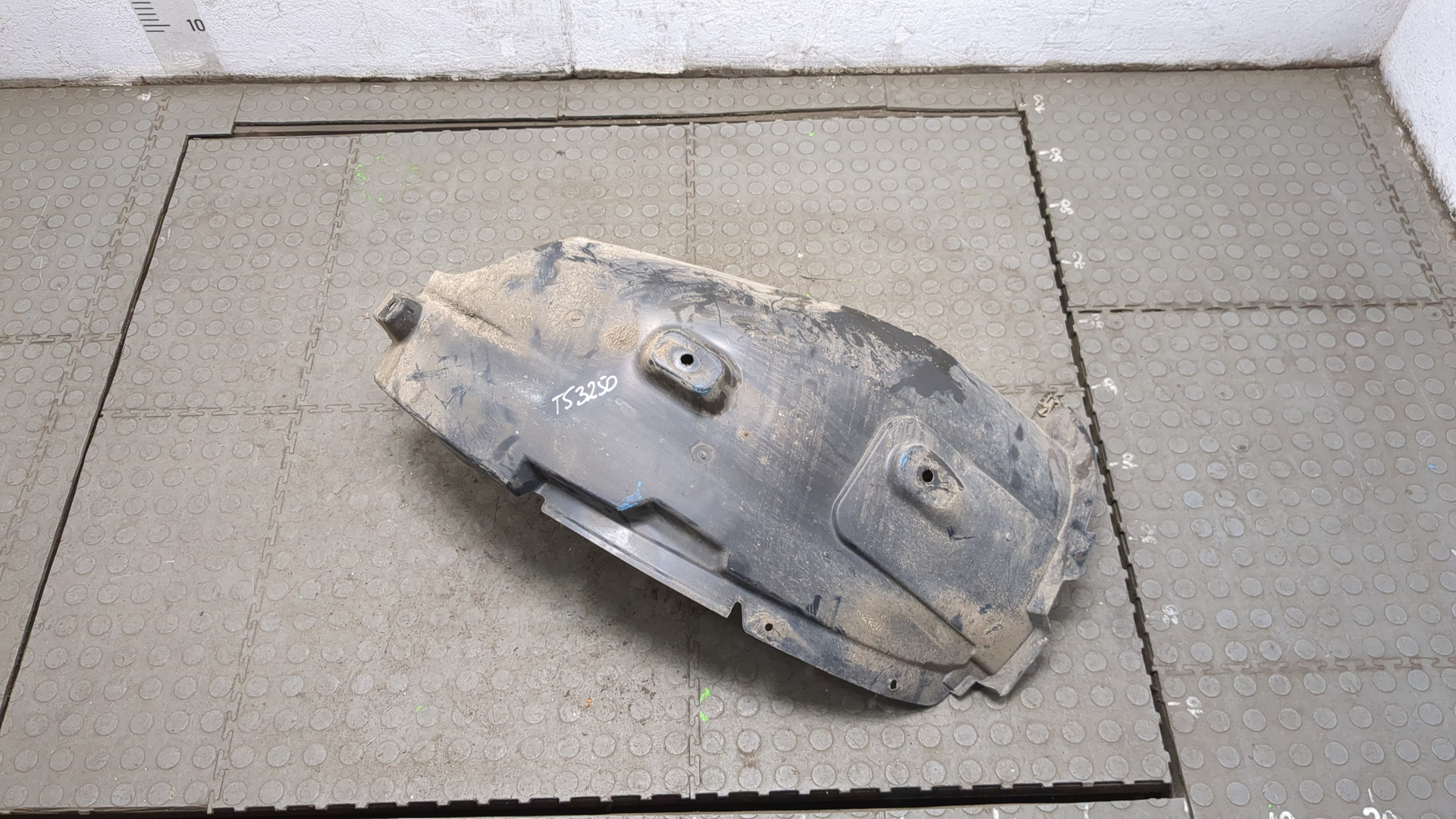 Локер передний левый