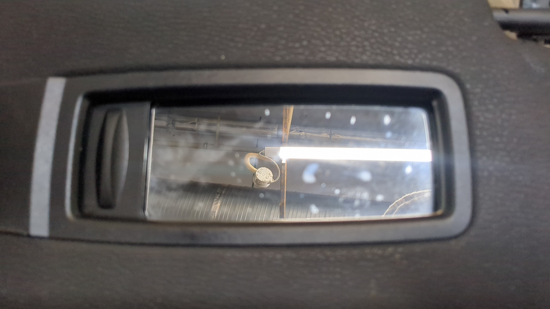 Козырек солнцезащитный