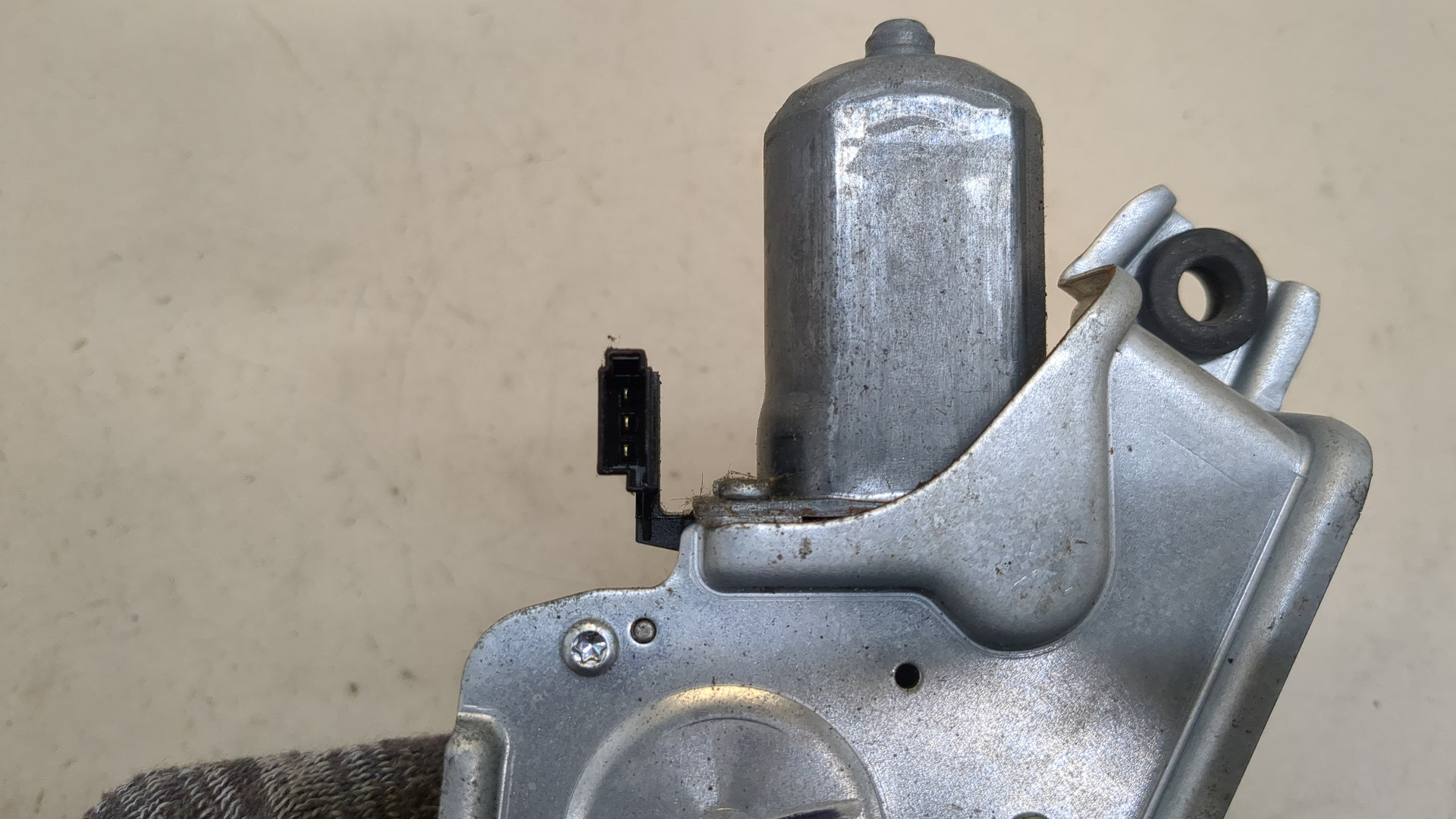 Моторчик стеклоочистителя задний