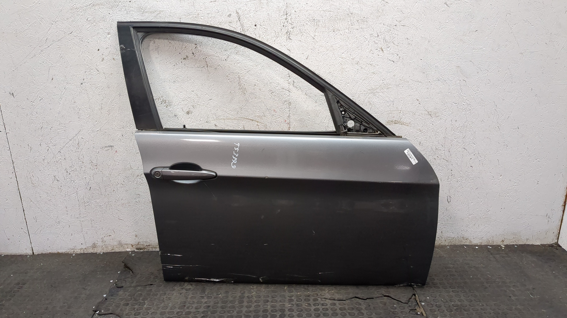 Дверь передняя правая