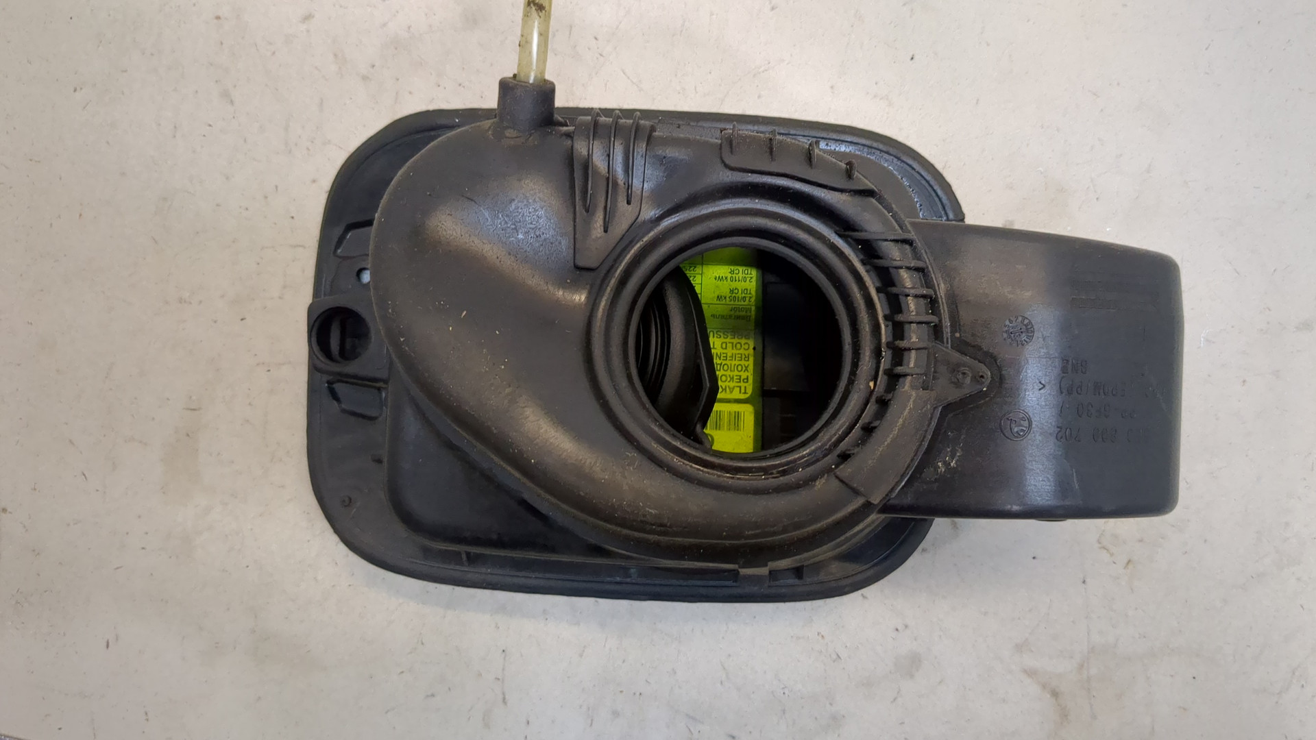 Лючок бензобака