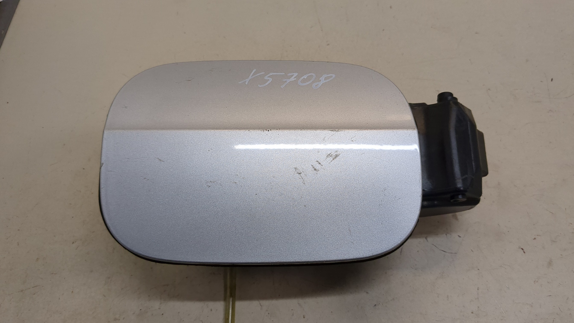 Лючок бензобака