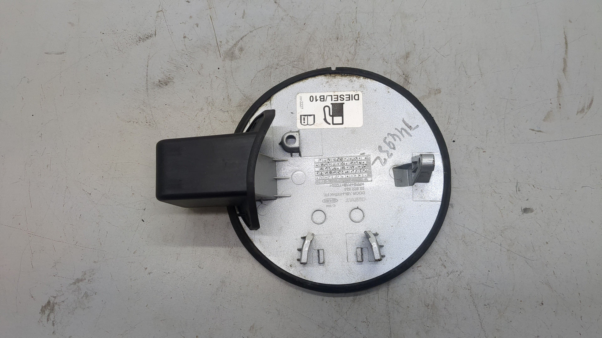 Лючок бензобака