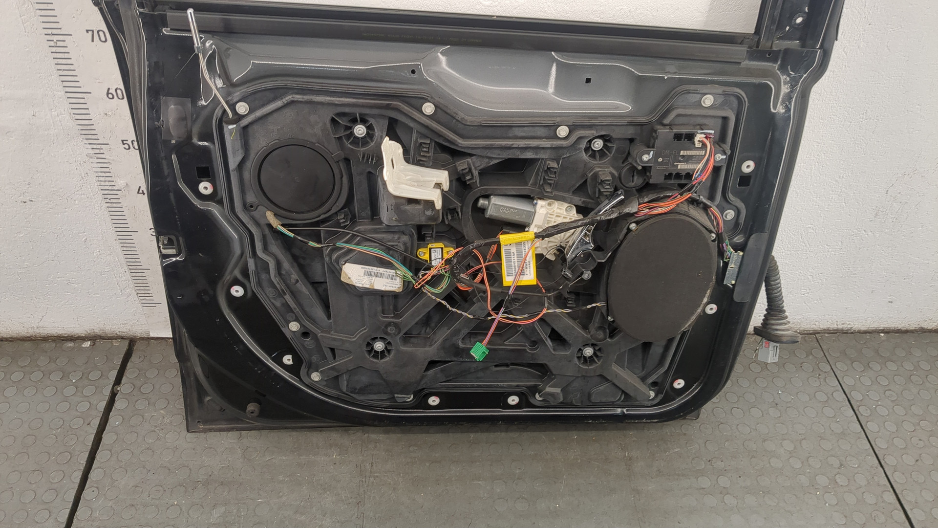 Дверь передняя левая