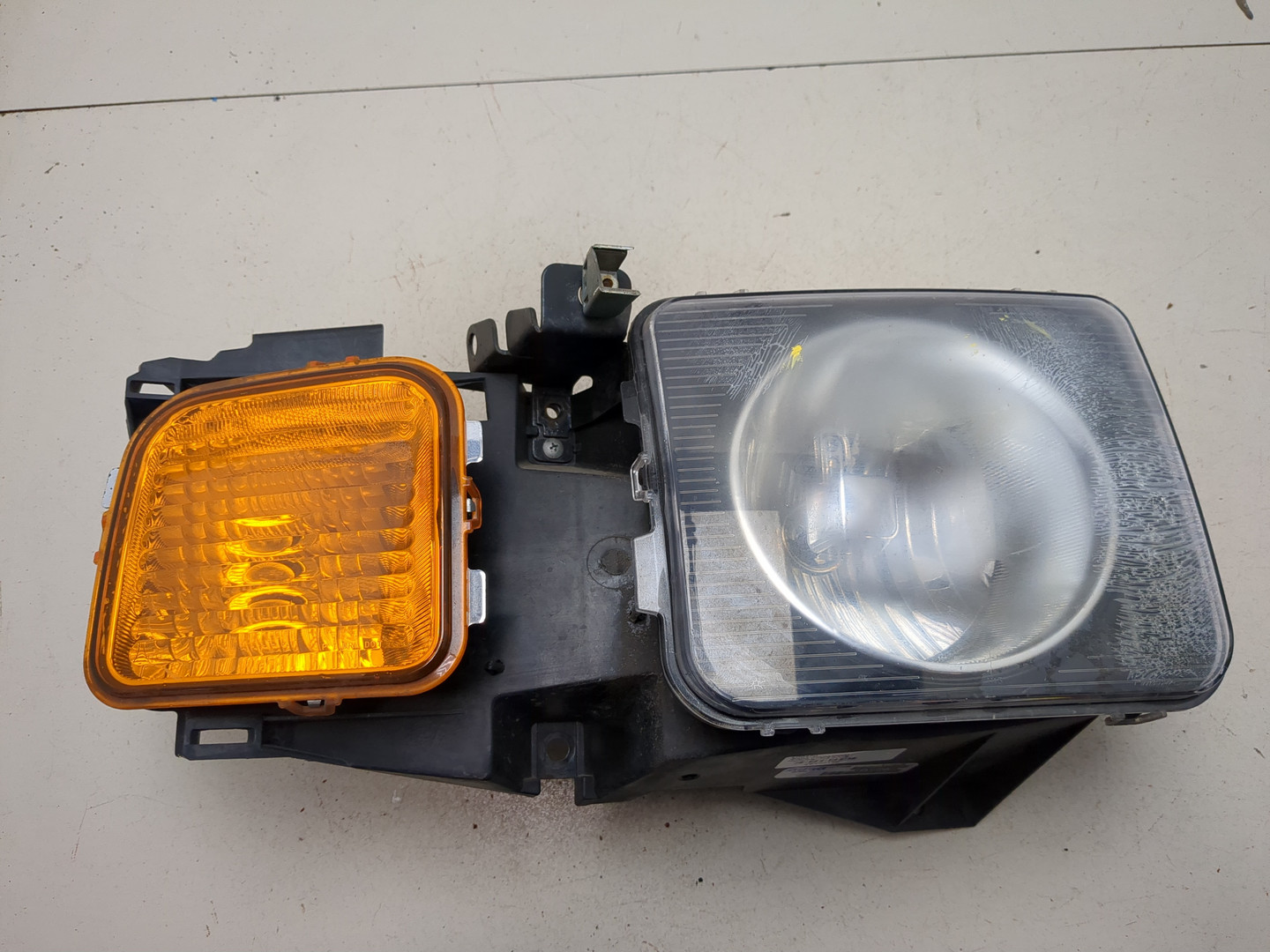 Фара правая для H3 2005-2013