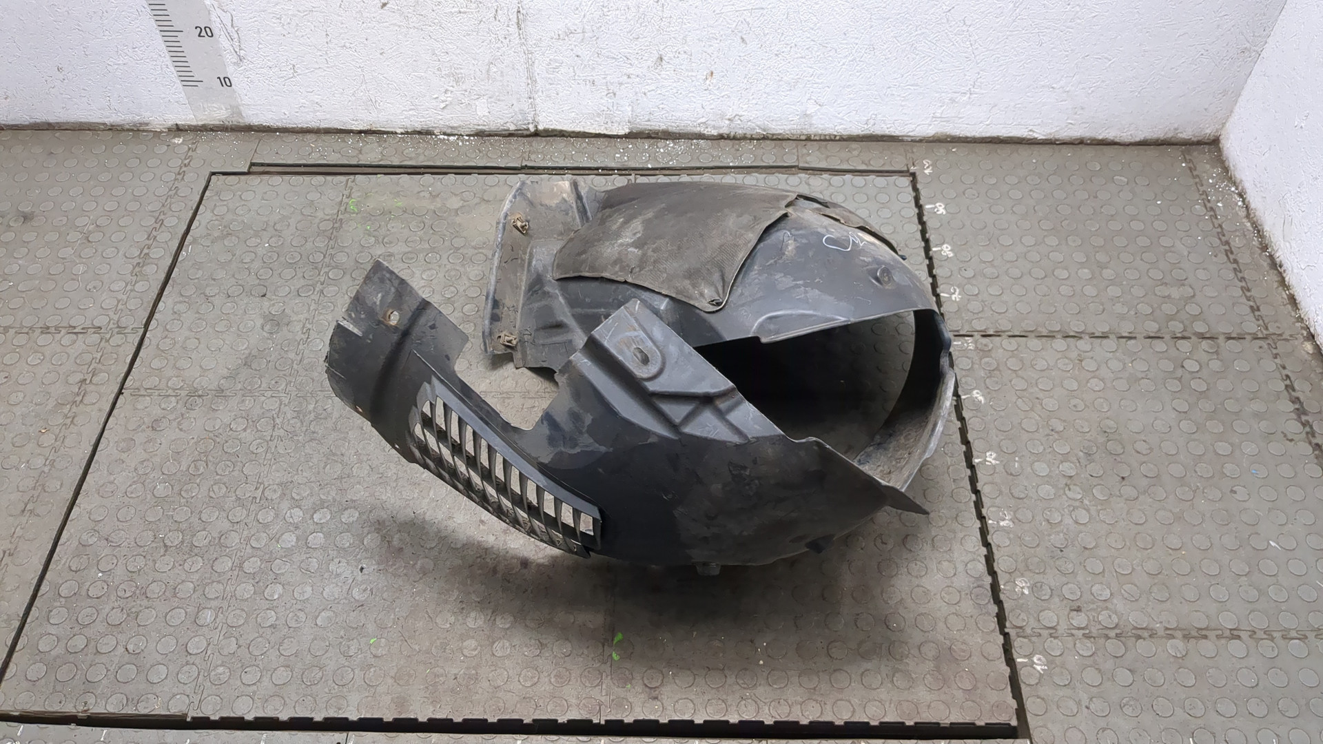 Локер передний левый