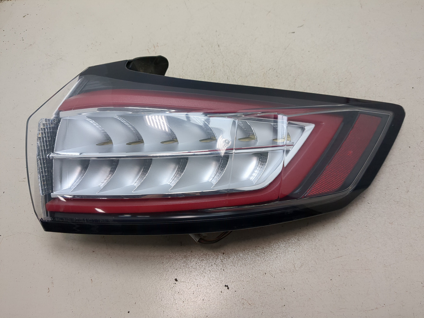 Фонарь задний правый