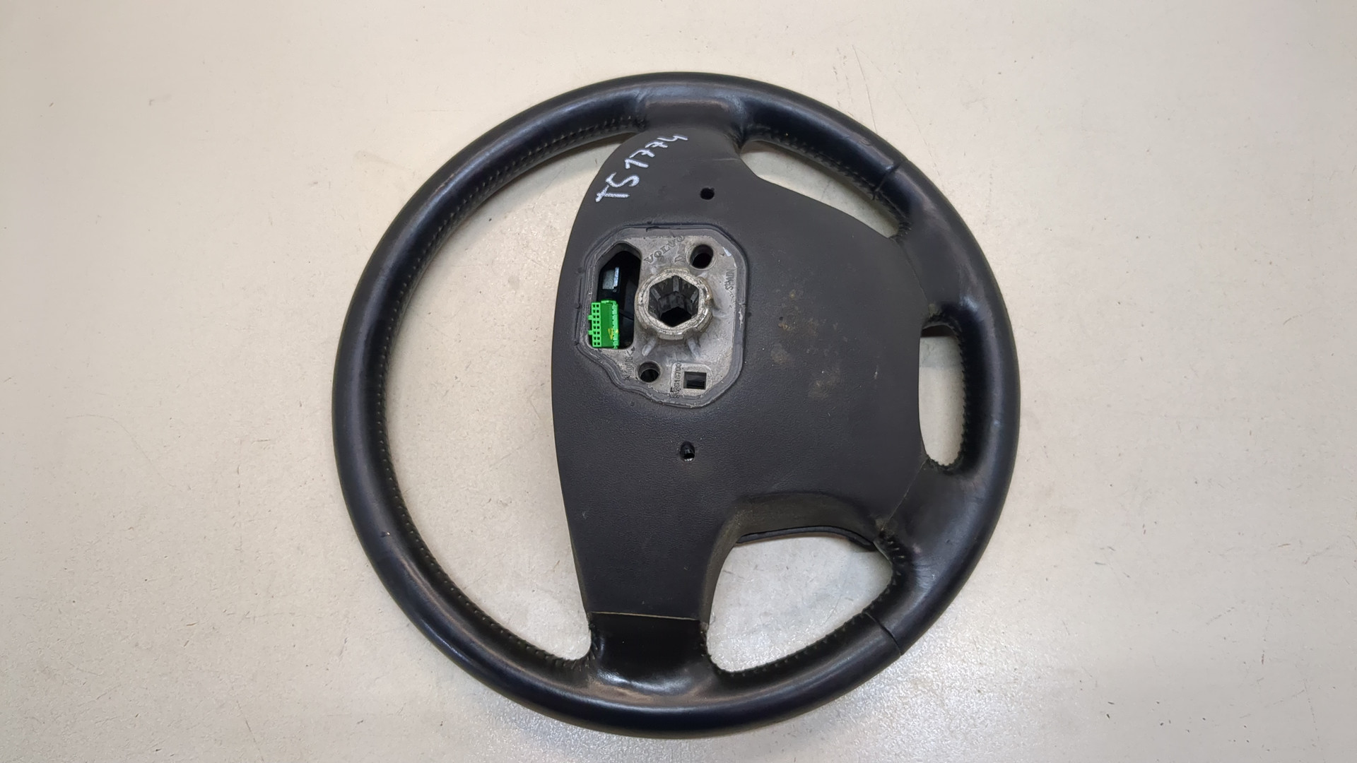 Рулевое колесо (руль)