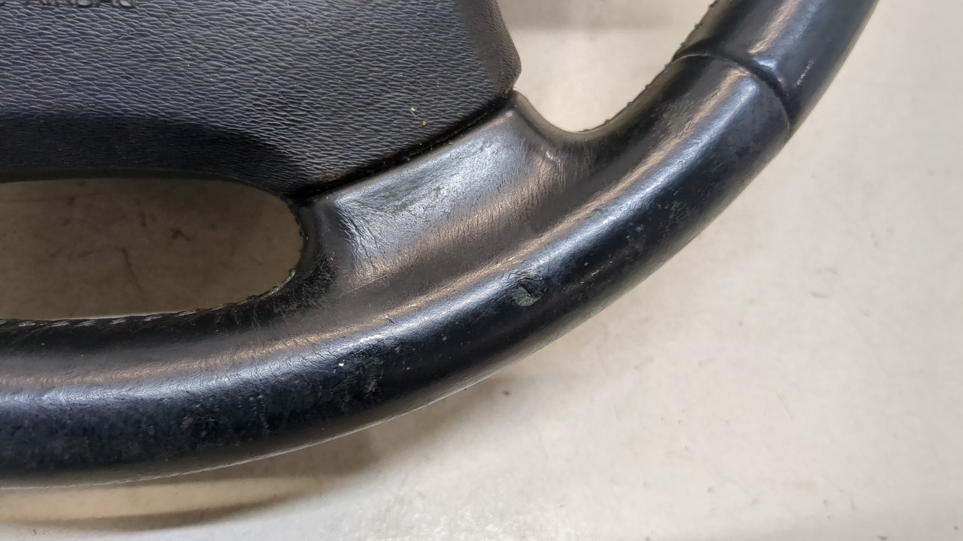 Рулевое колесо (руль)