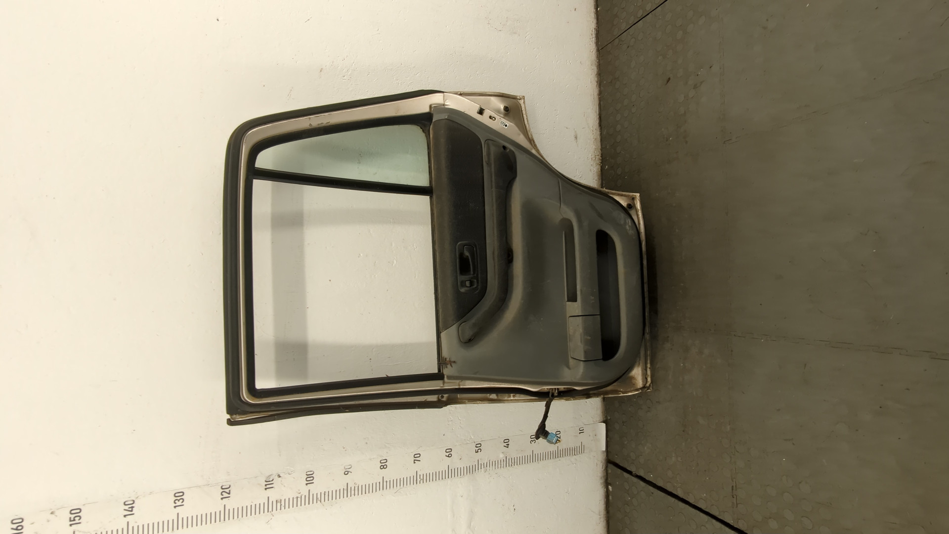 Дверь задняя правая