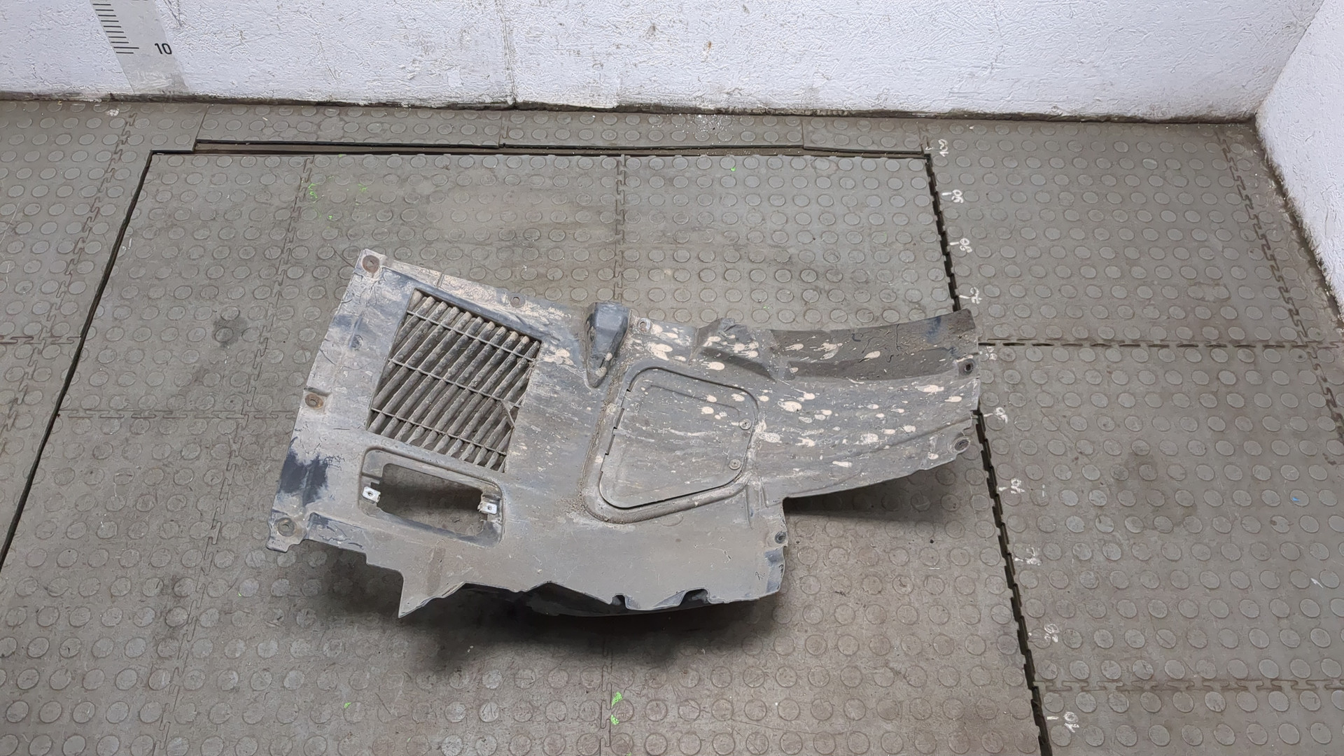 Локер передний левый