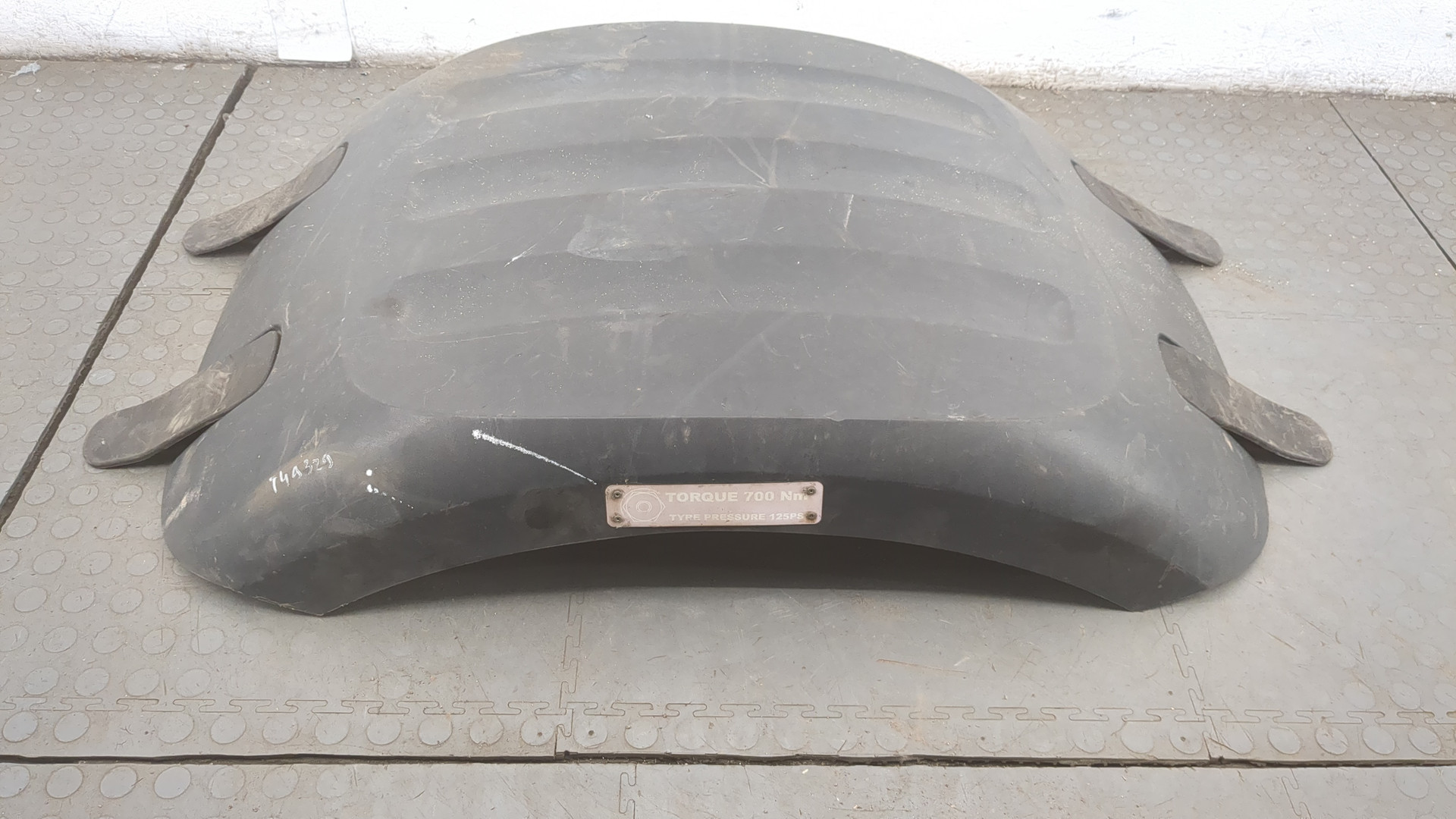 Кузовной элемент