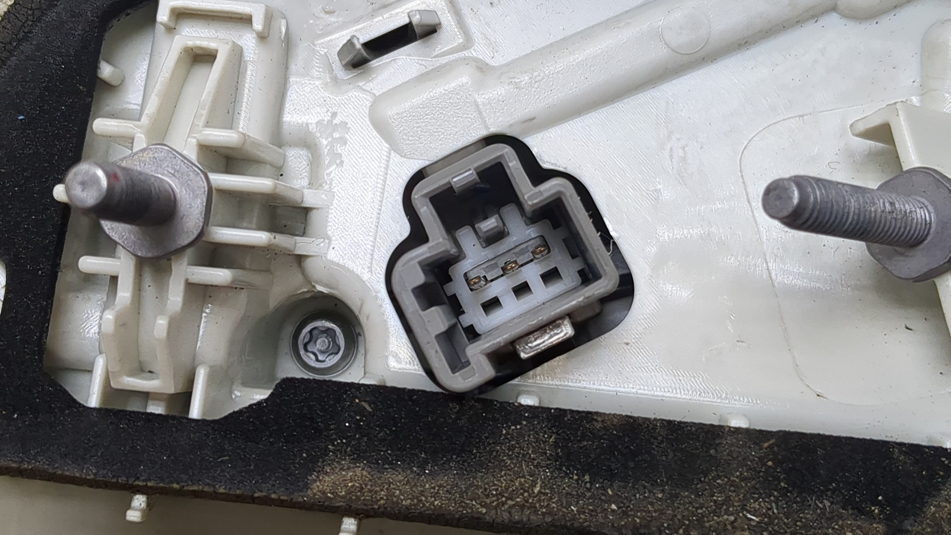 Фонарь задний внутренний правый