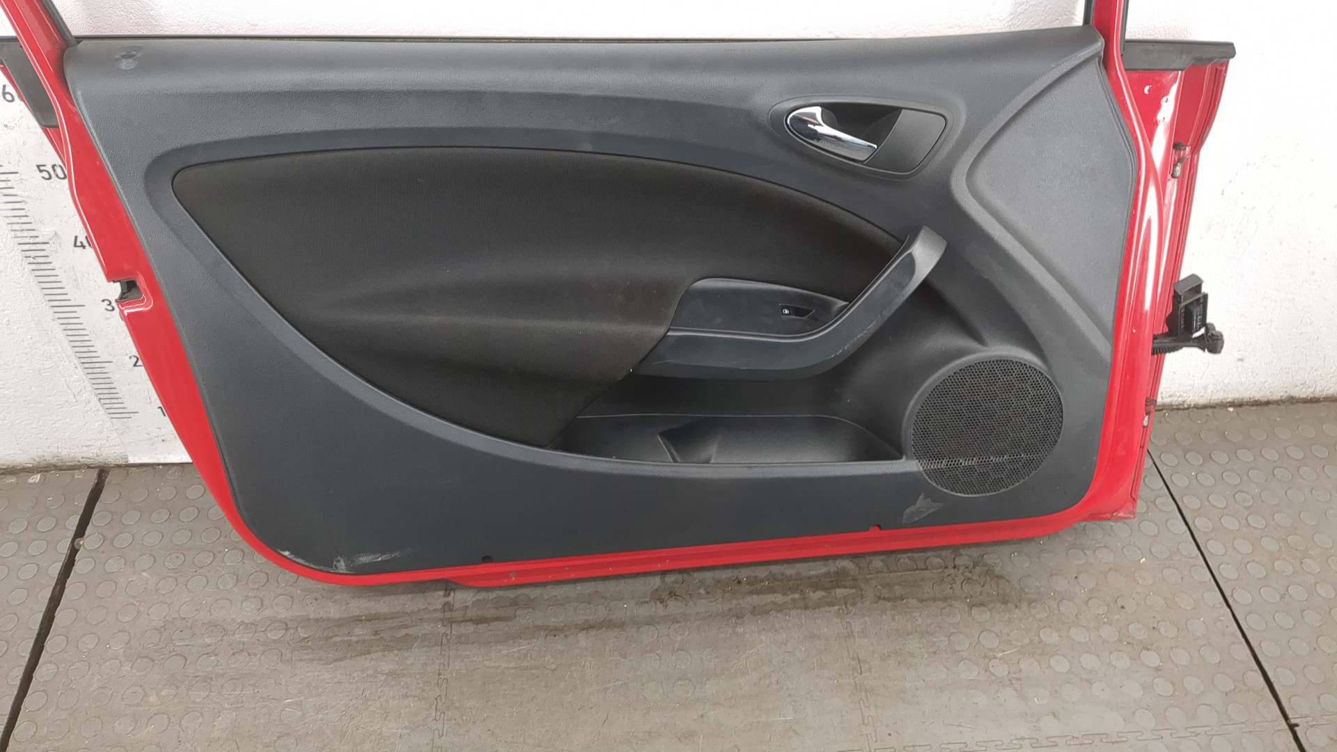 Дверь передняя левая