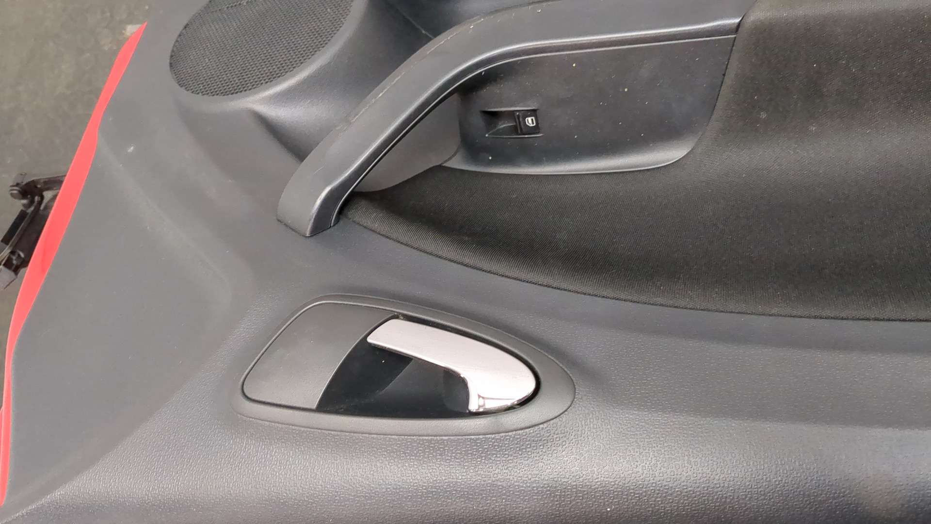 Дверь передняя левая