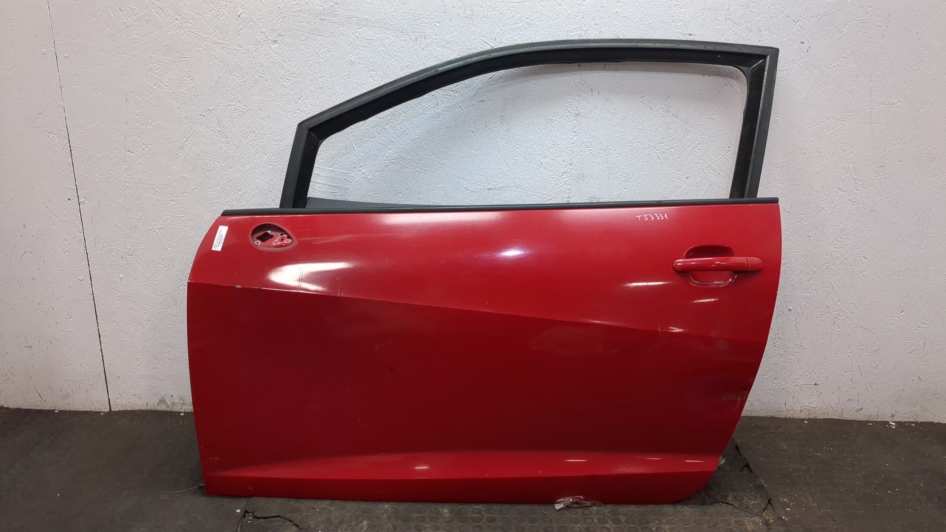 Дверь передняя левая