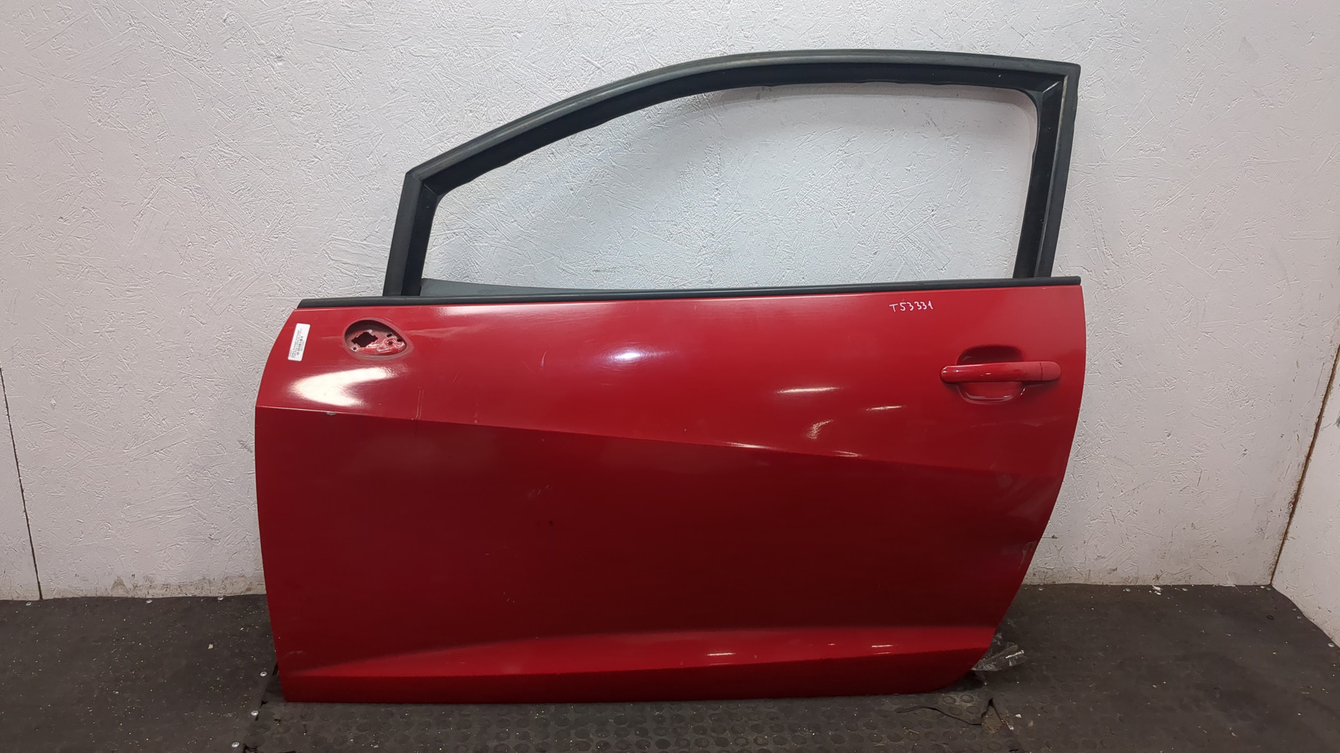 Дверь передняя левая