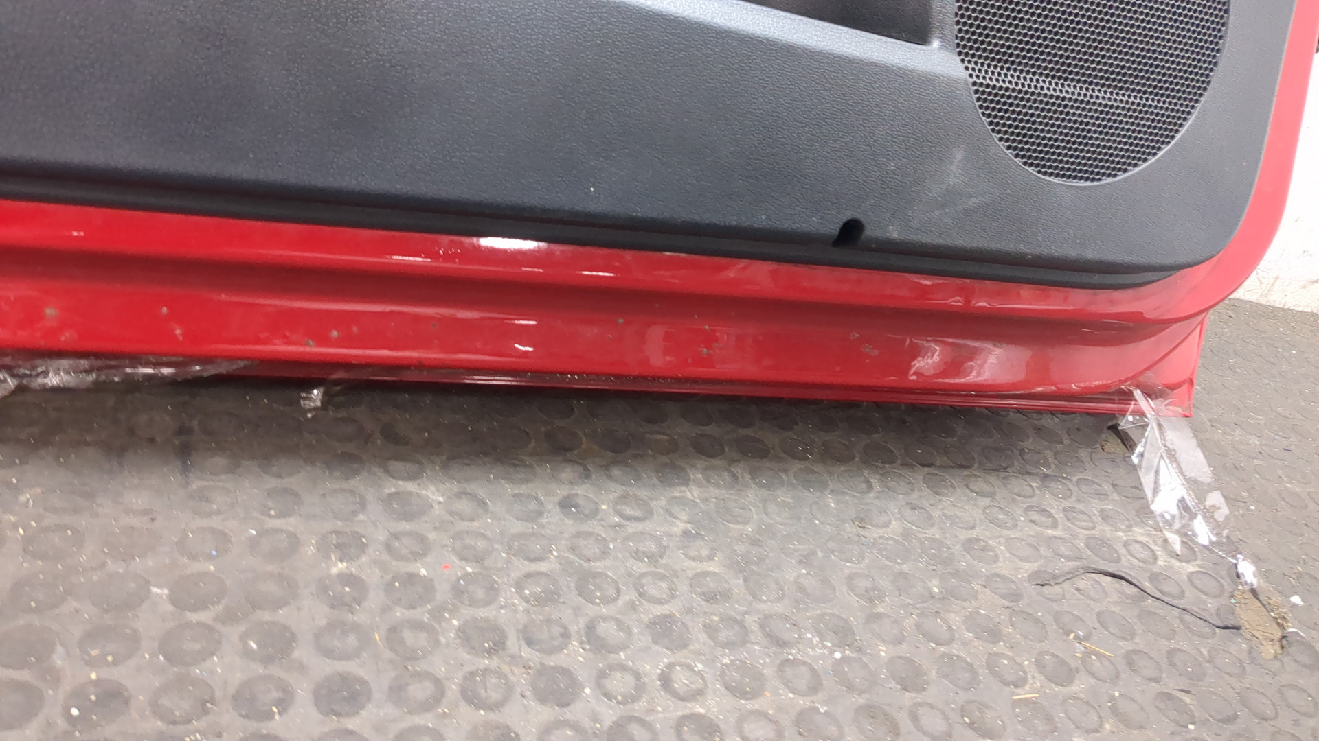 Дверь передняя левая