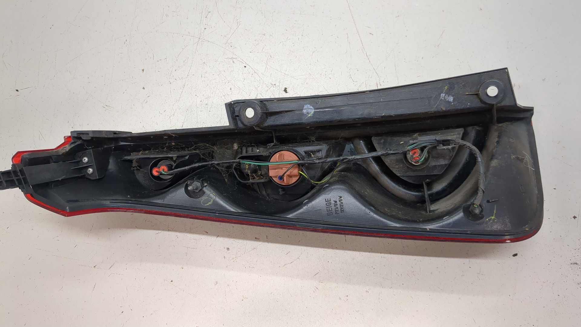 Фонарь задний правый