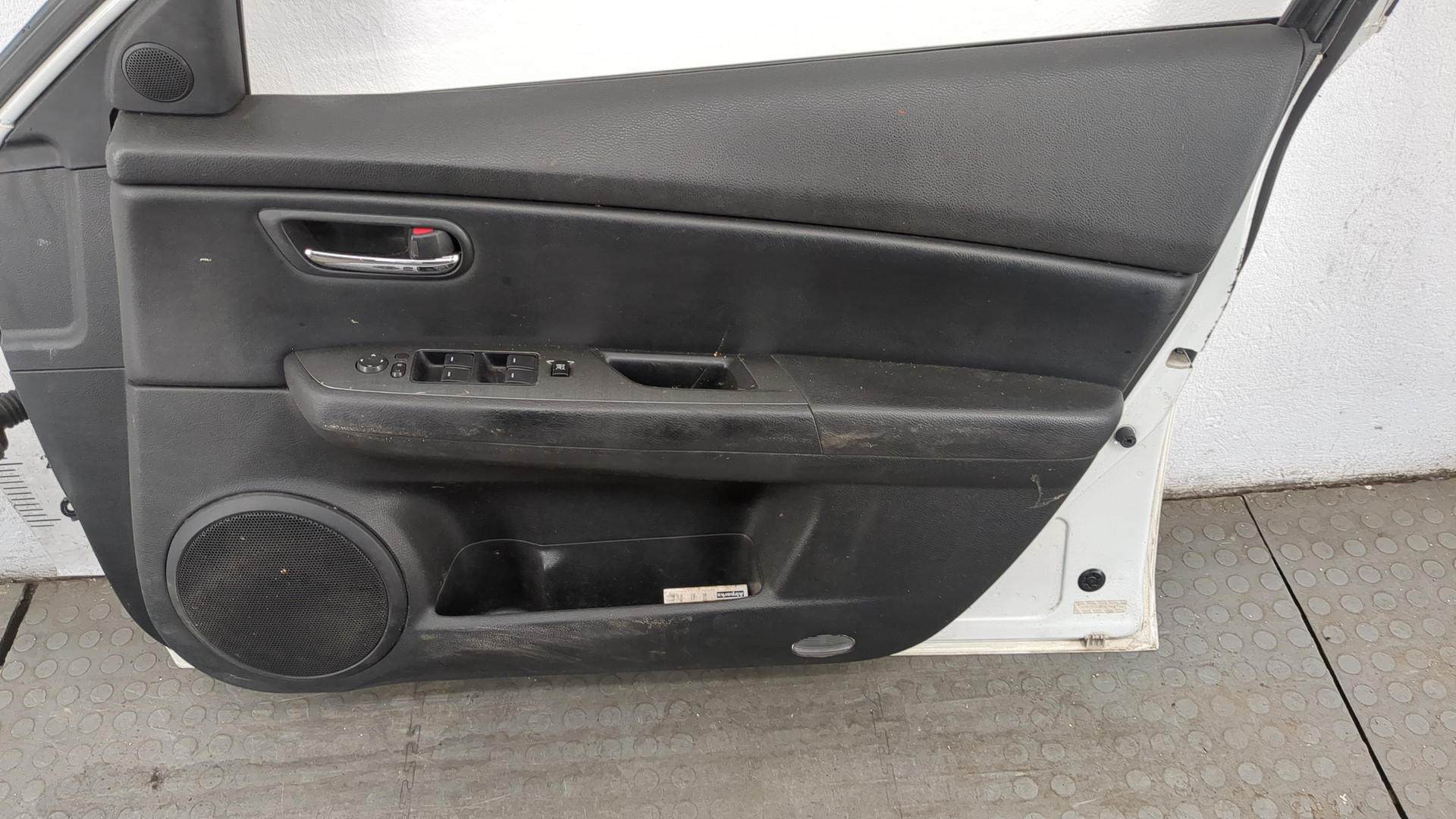 Дверь передняя правая