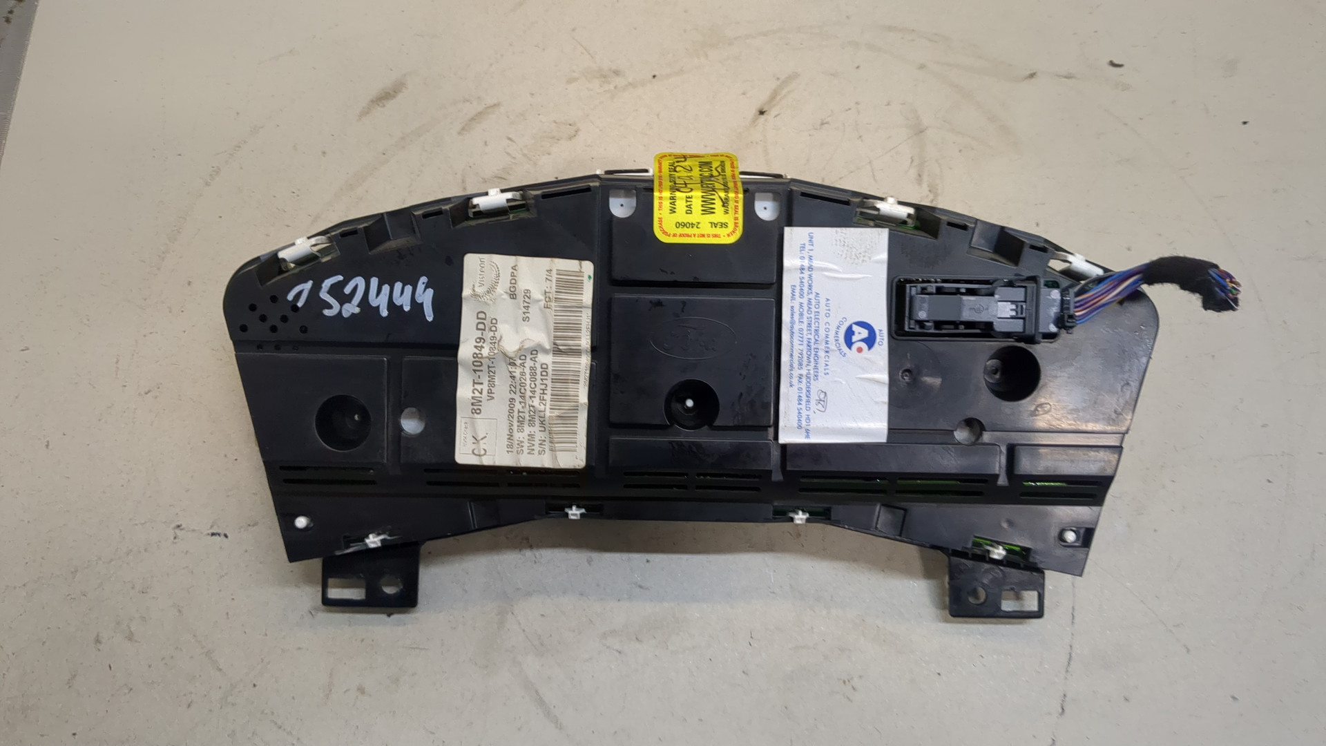 Панель приборов