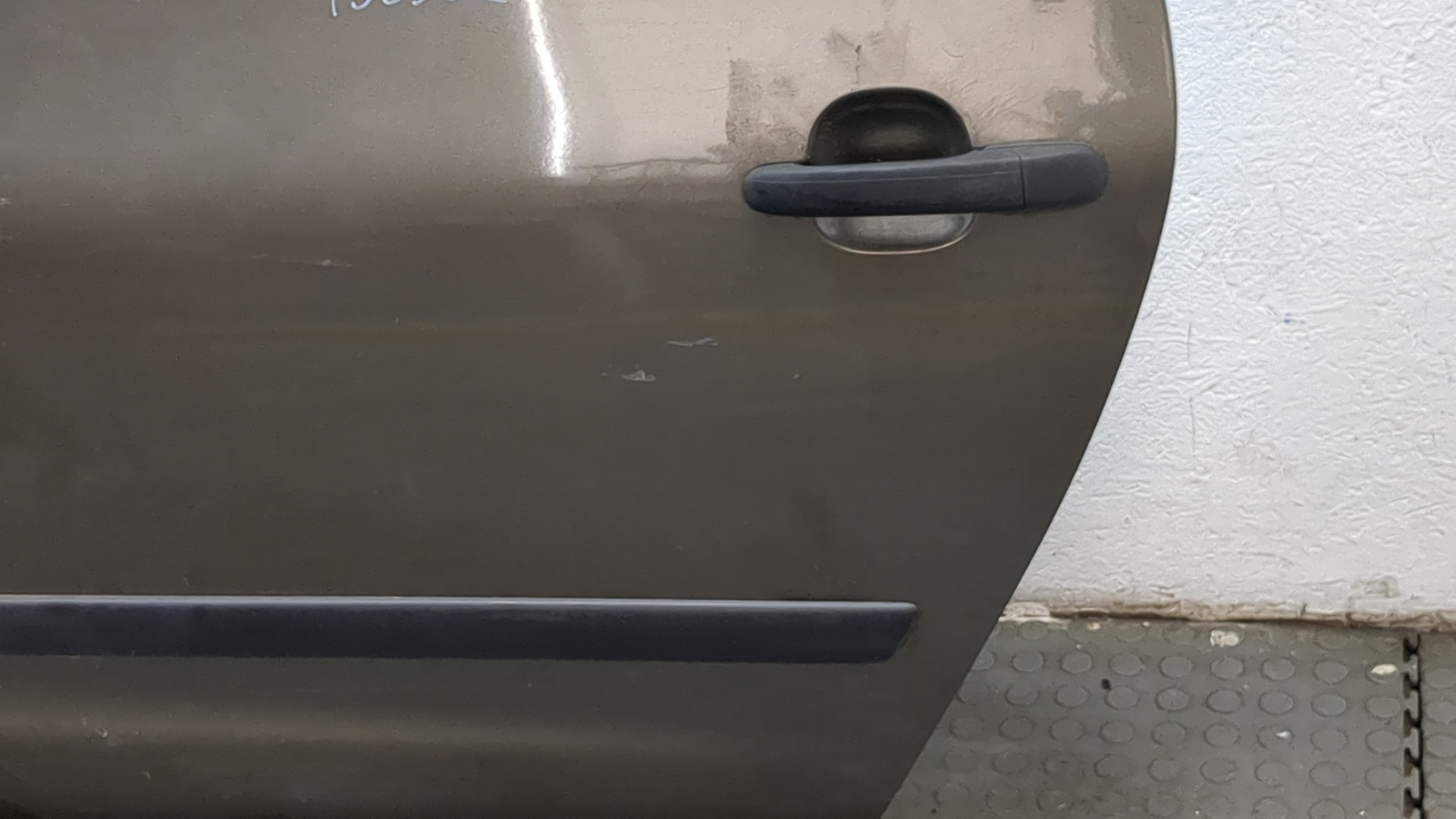 Дверь задняя левая