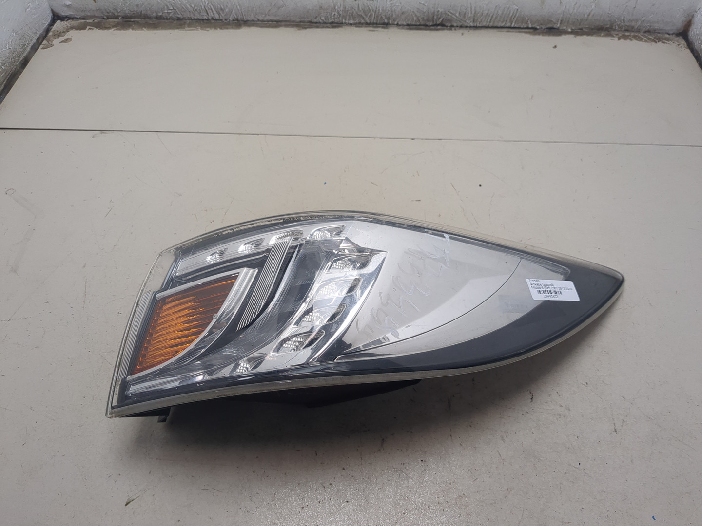 Фонарь задний правый