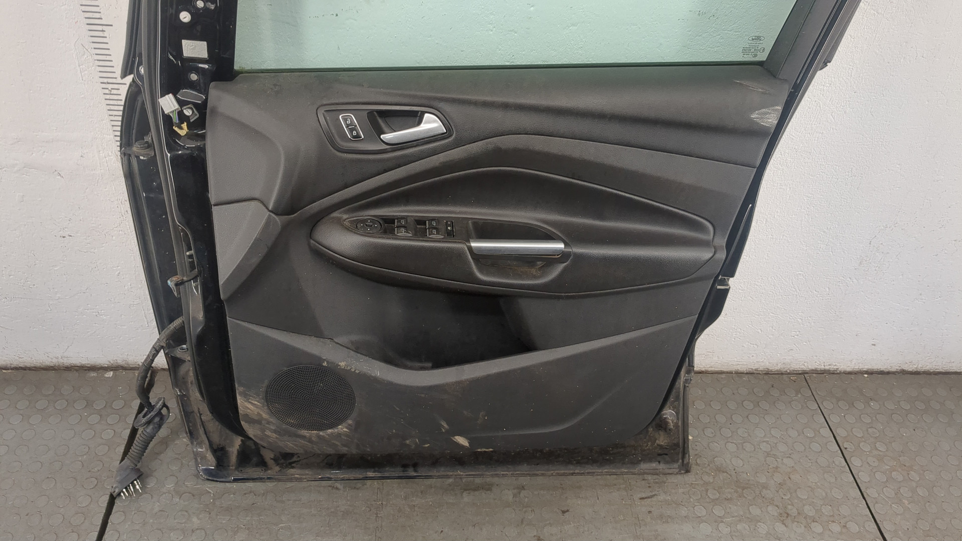 Дверь передняя правая