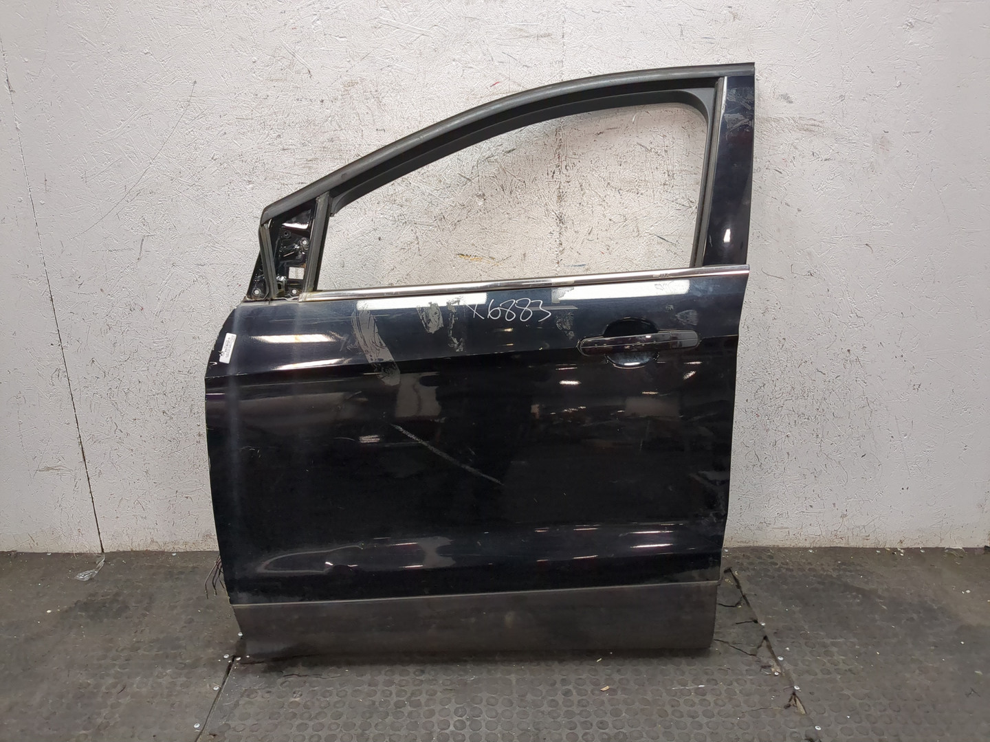 Дверь передняя левая