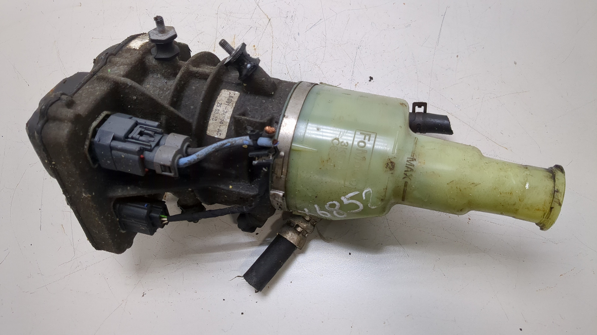 Насос ГУР (гидроусилитель руля)