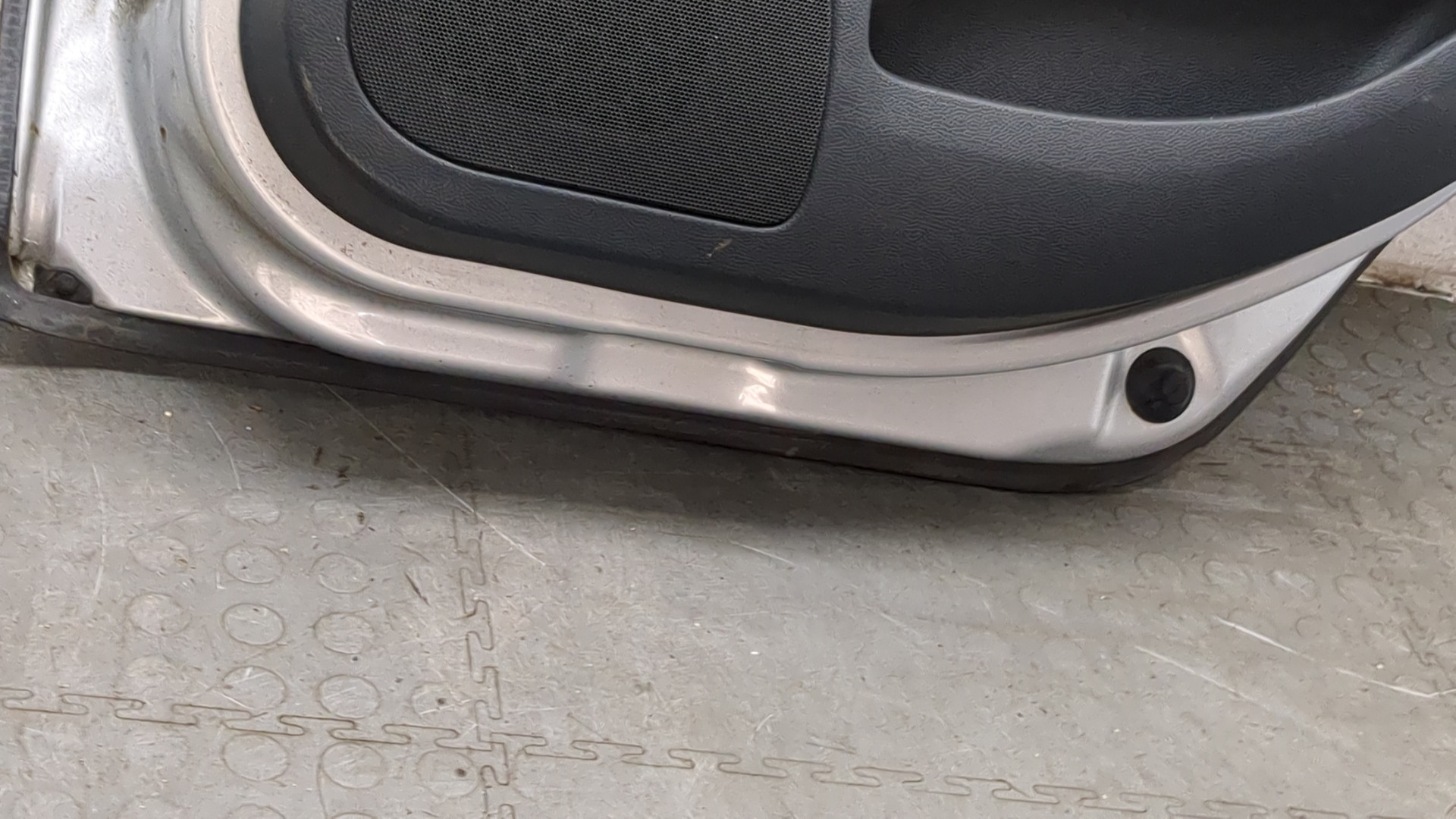 Дверь задняя правая