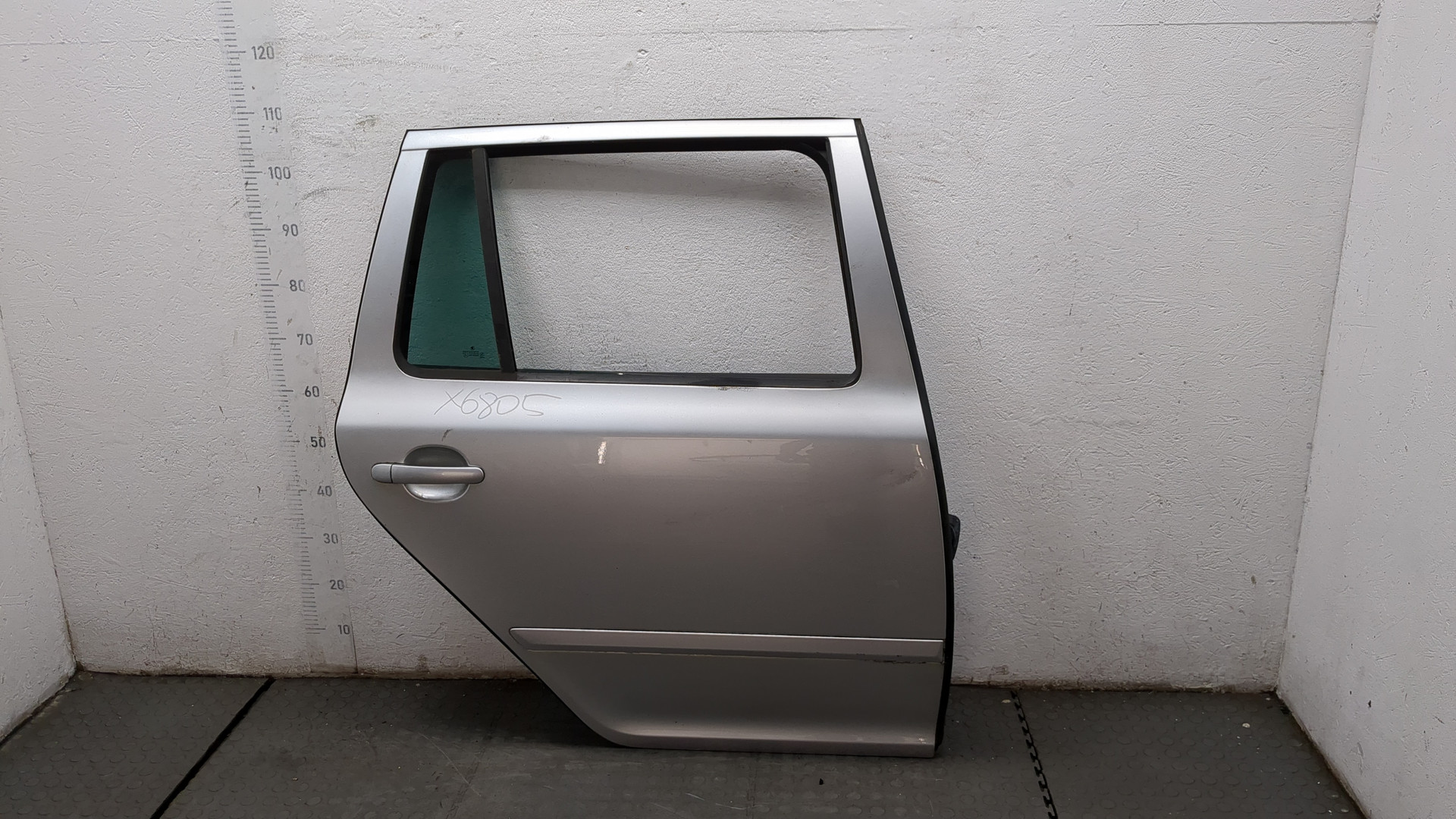 Дверь задняя правая