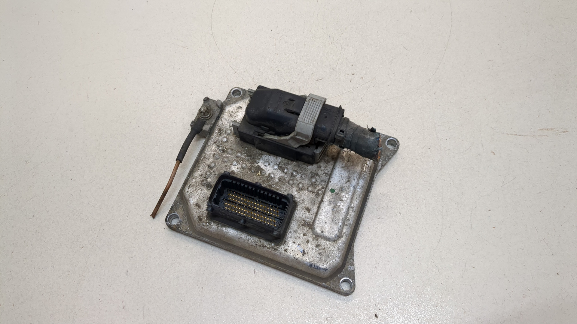 Блок управления двигателем