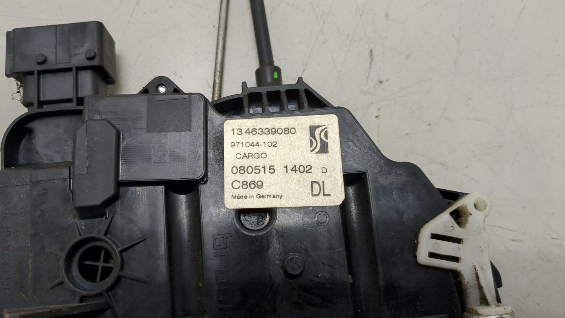 Замок двери задней правой