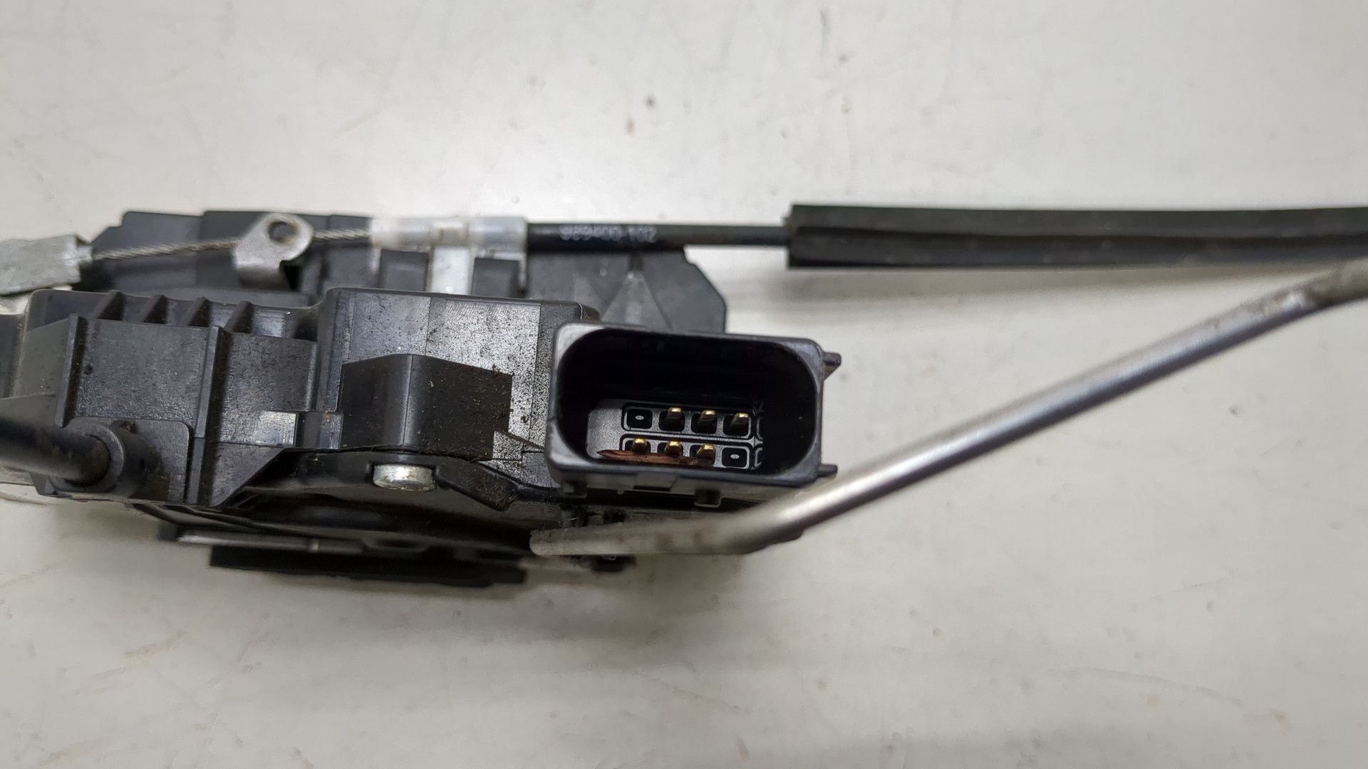 Замок двери задней правой