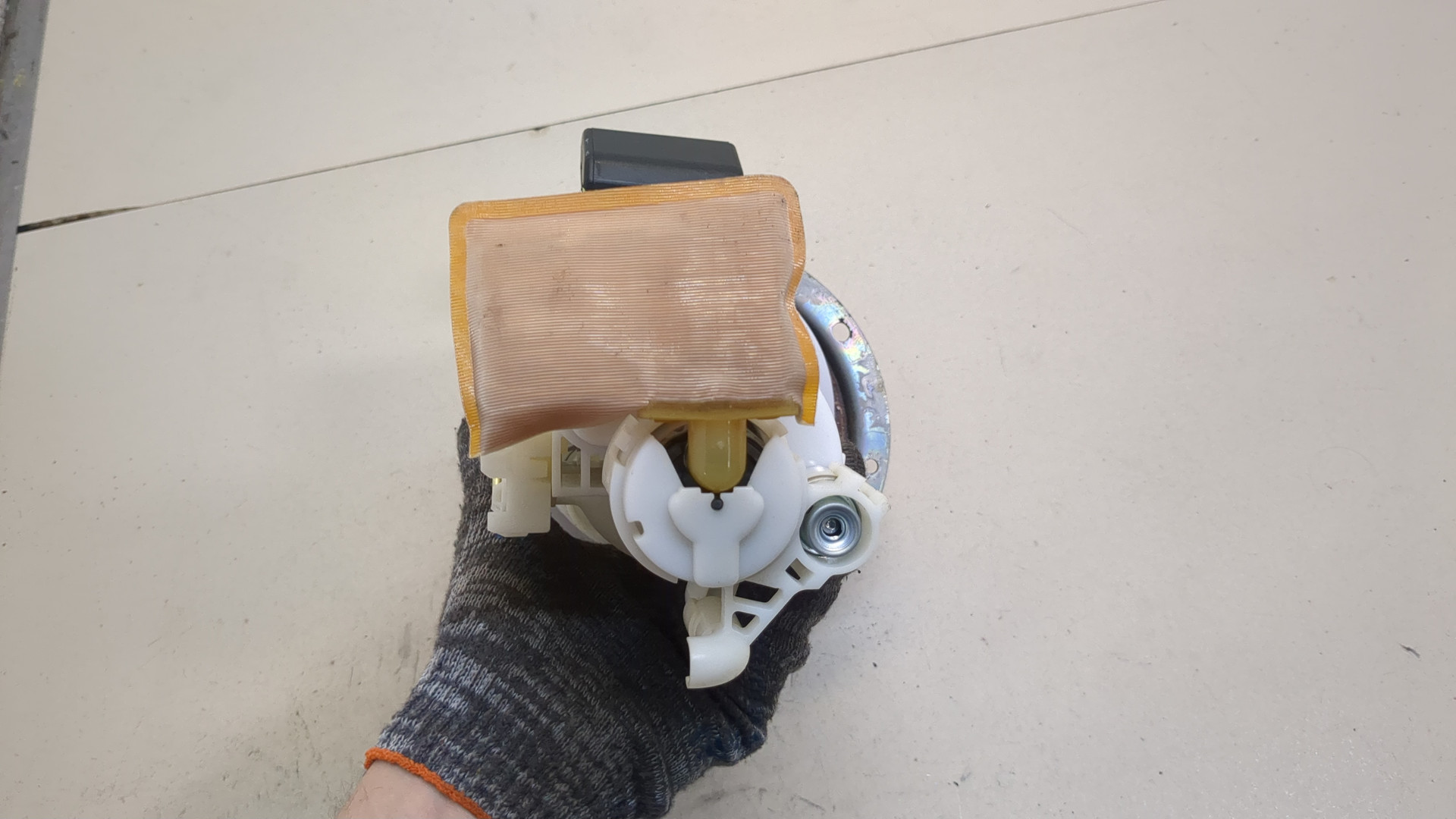 Насос топливный электрический