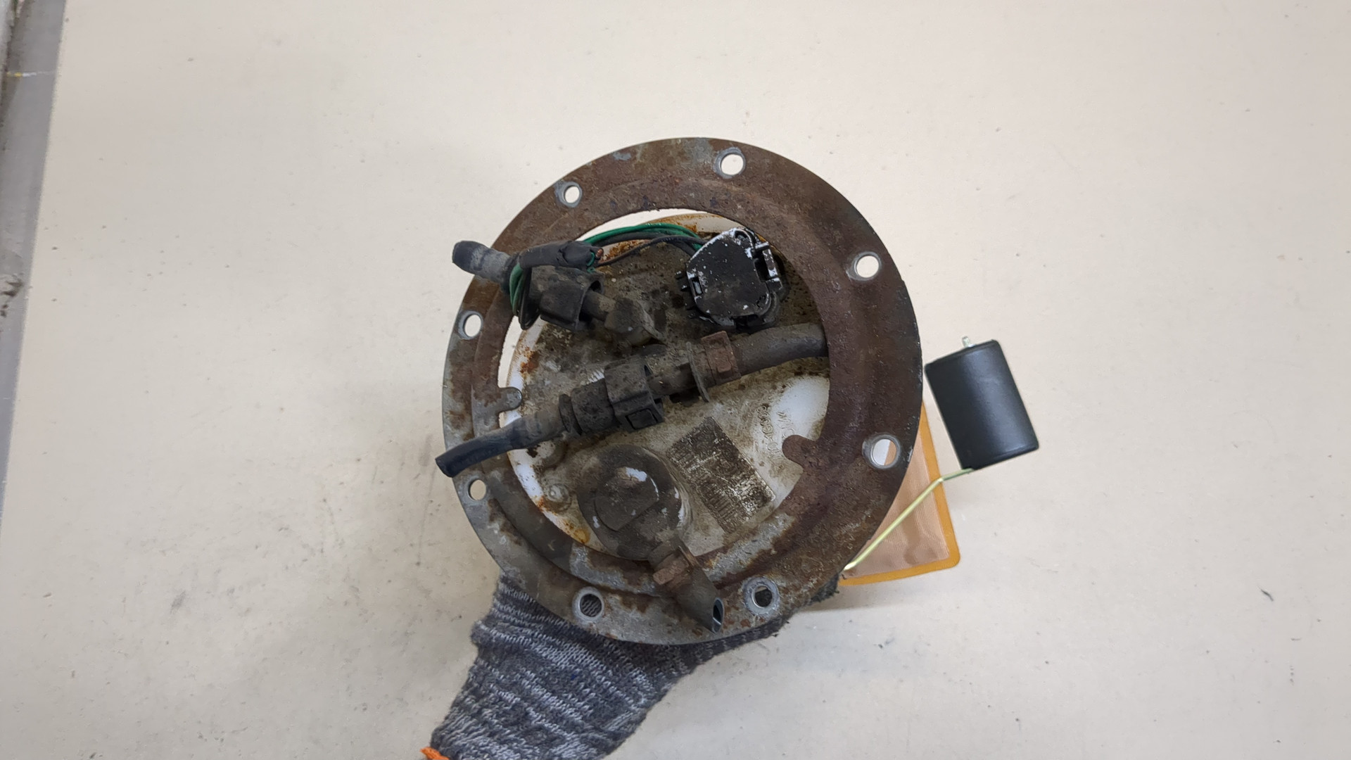 Насос топливный электрический