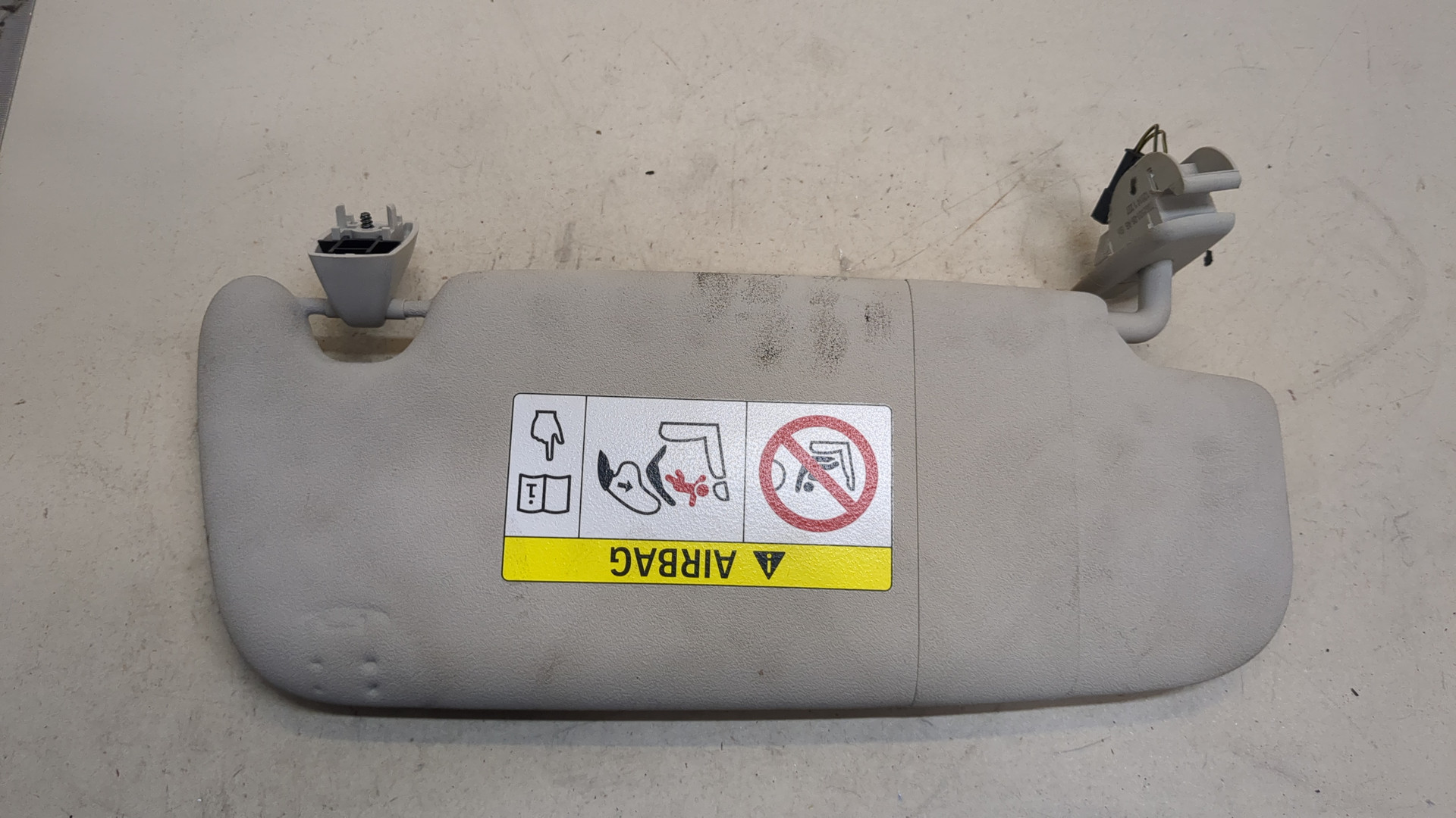 Козырек солнцезащитный