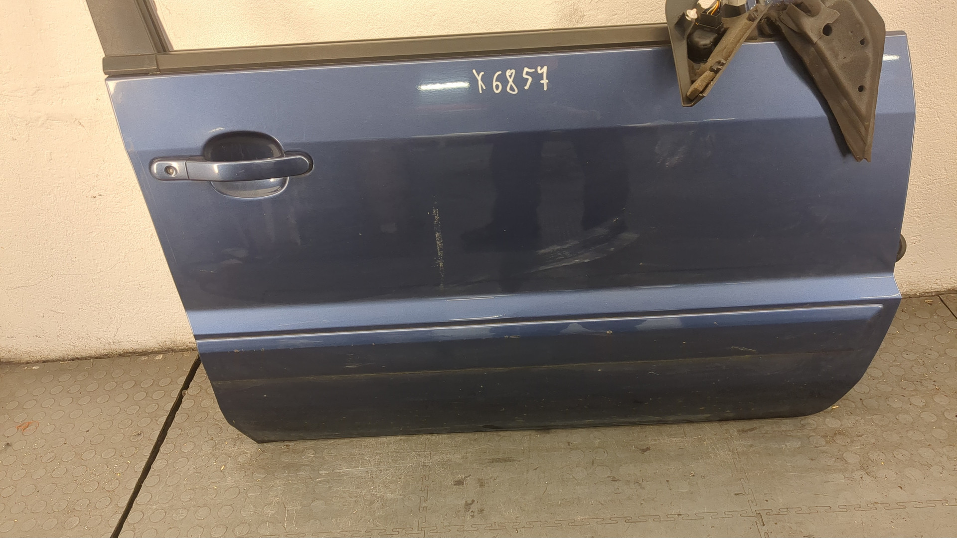 Дверь передняя правая