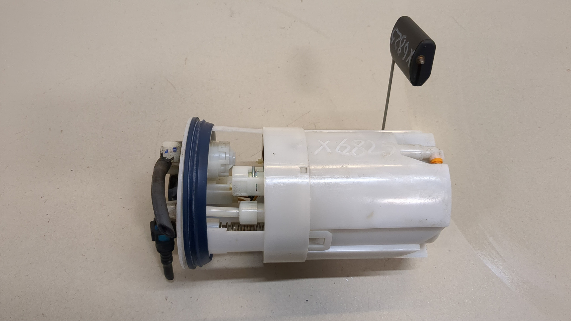 Насос топливный электрический