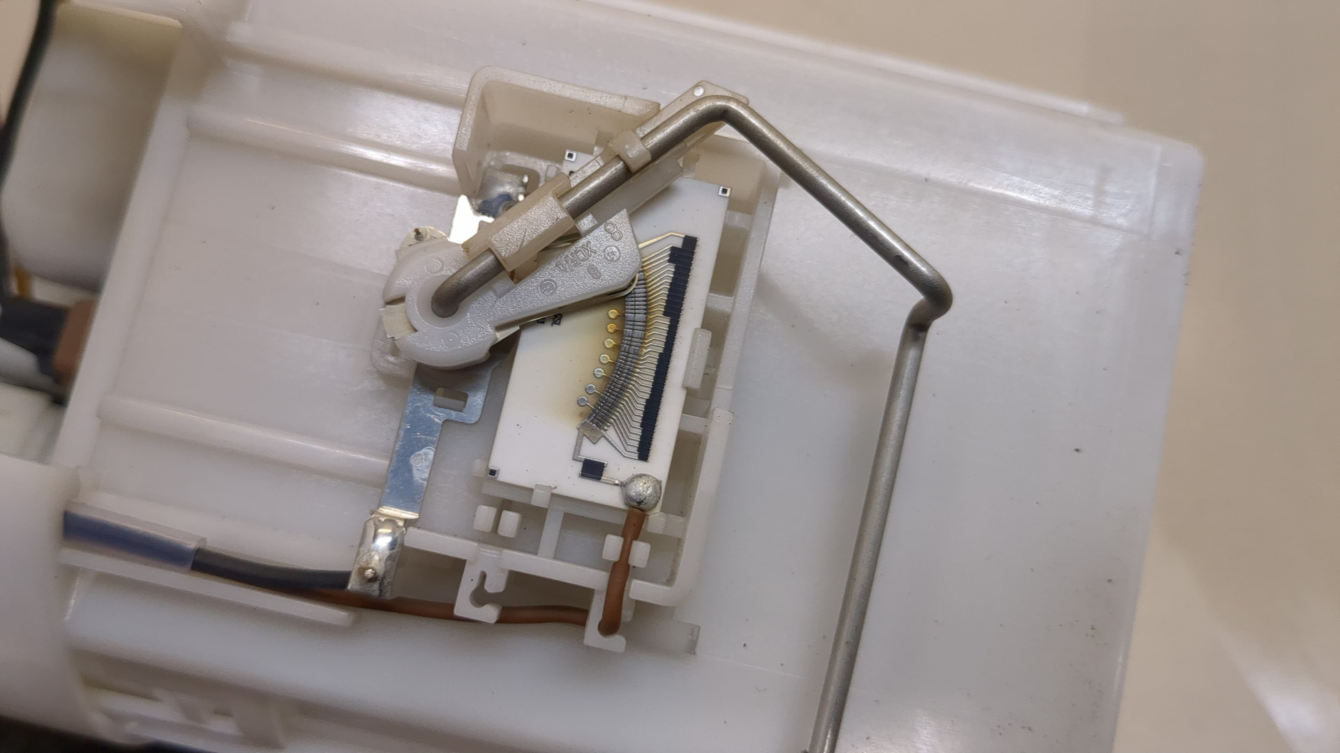 Насос топливный электрический