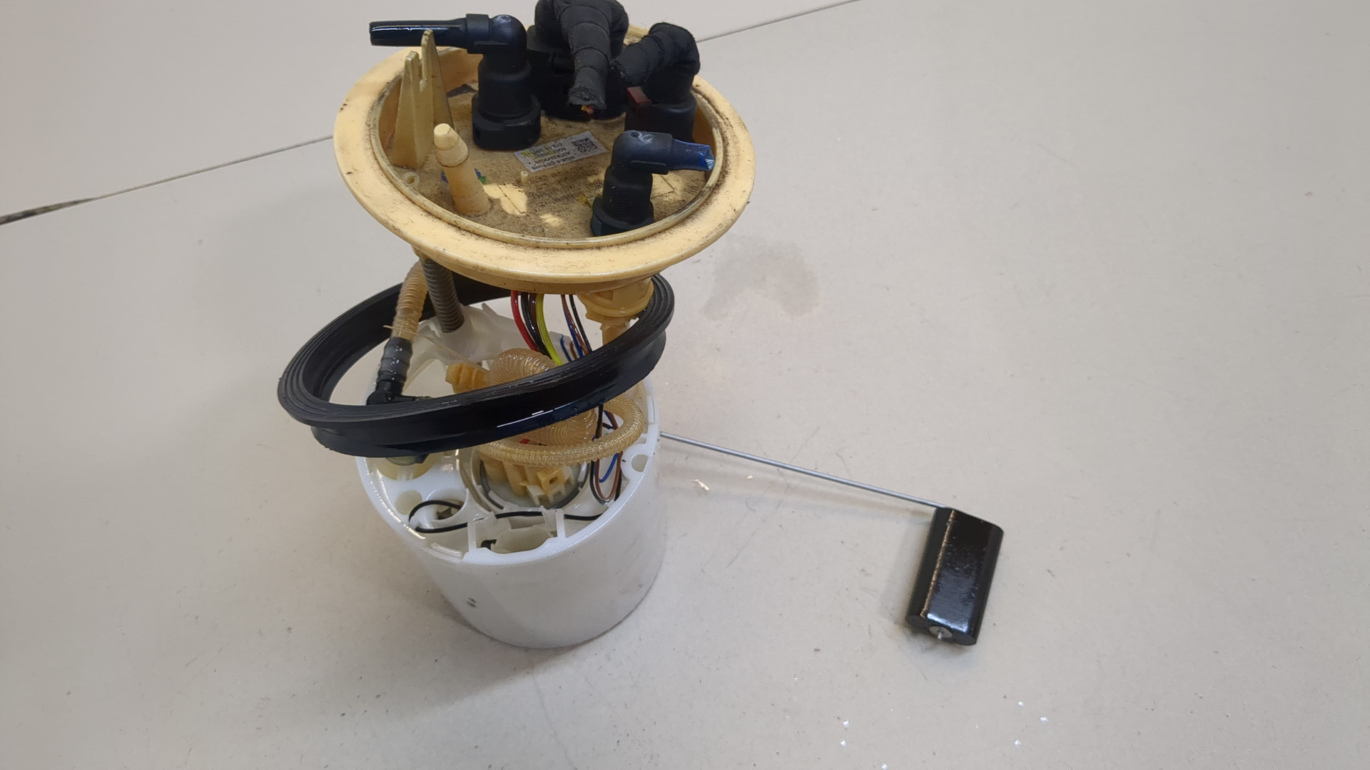 Насос топливный электрический