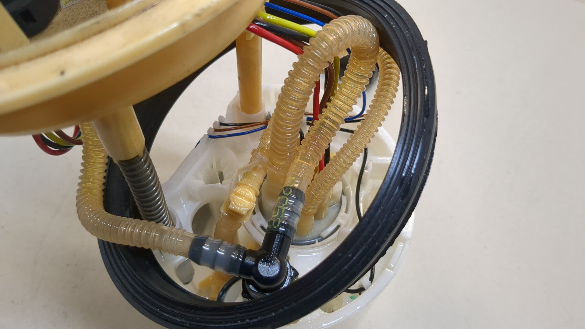 Насос топливный электрический