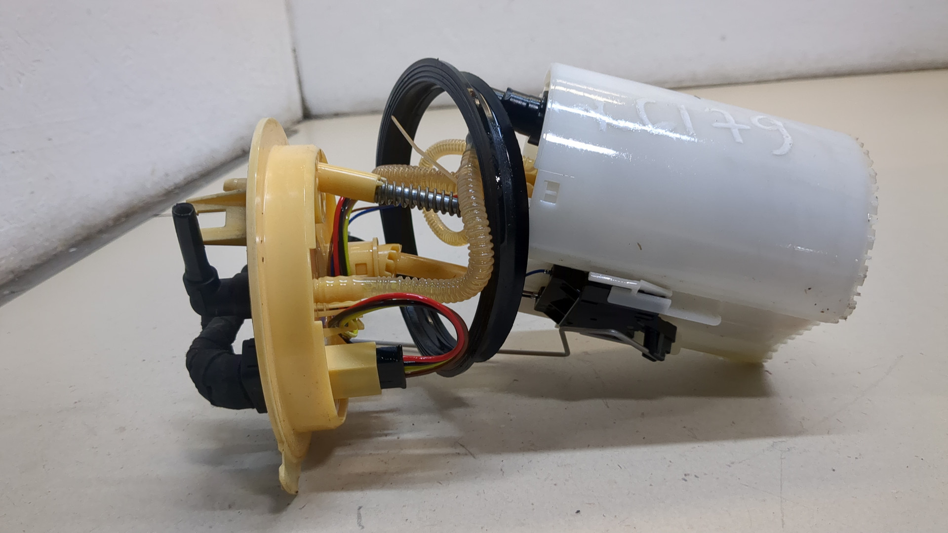 Насос топливный электрический