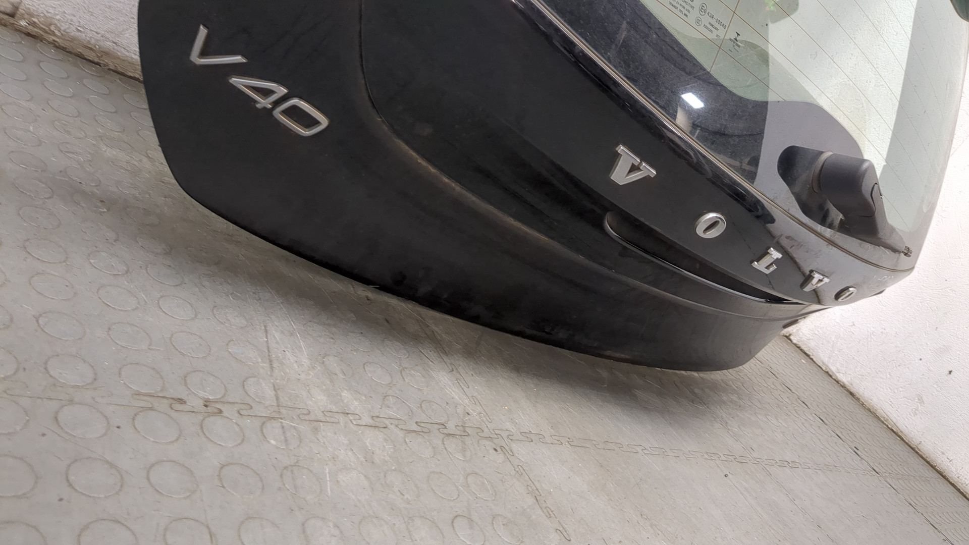 Дверь багажника