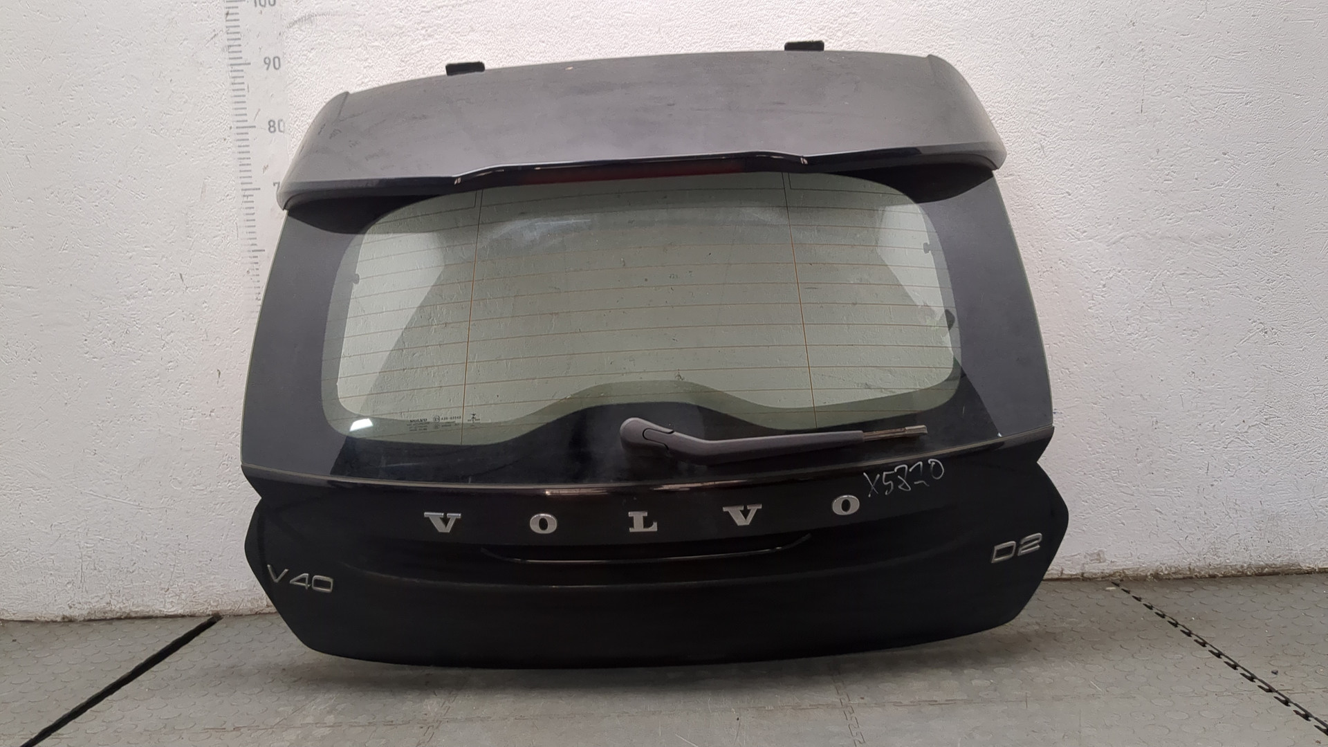 Дверь багажника