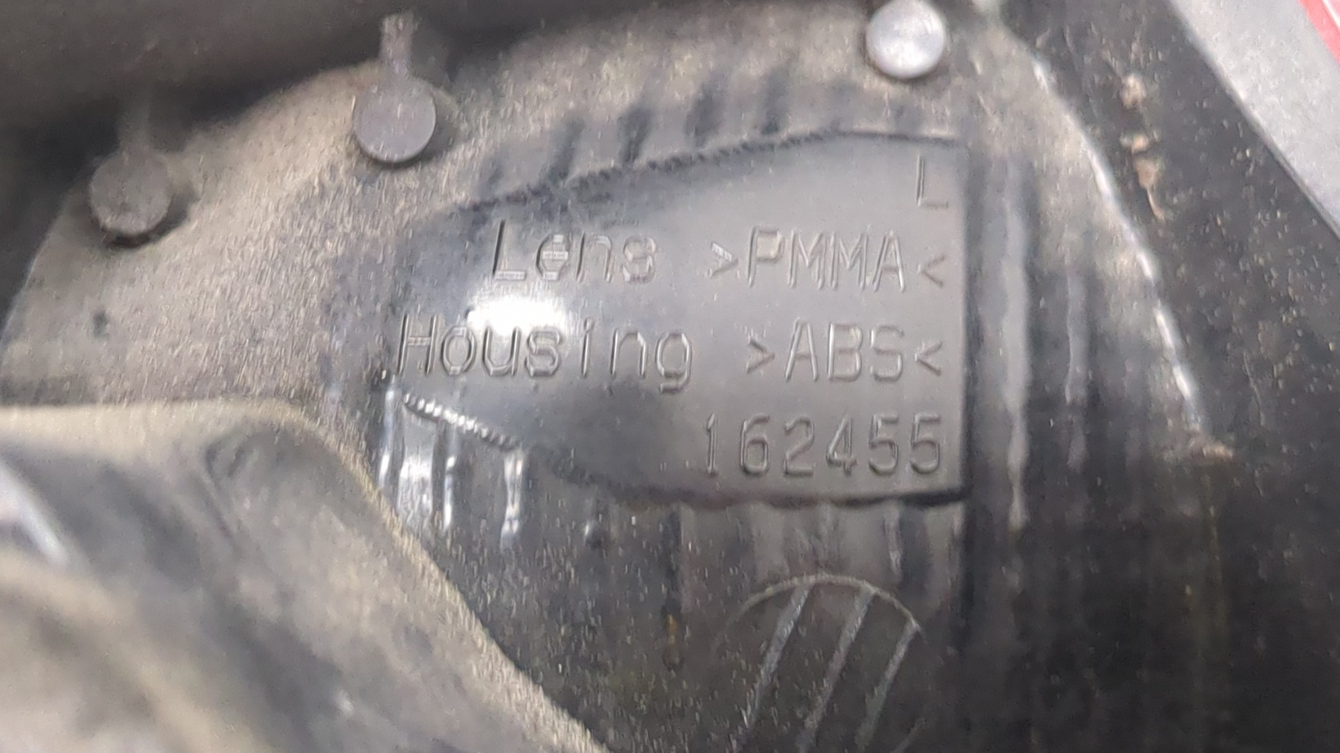 Фонарь задний левый